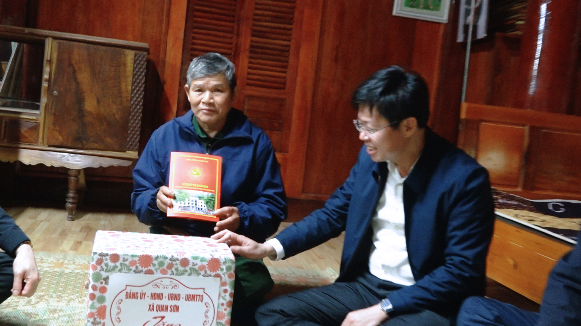 Anh-tin-bai