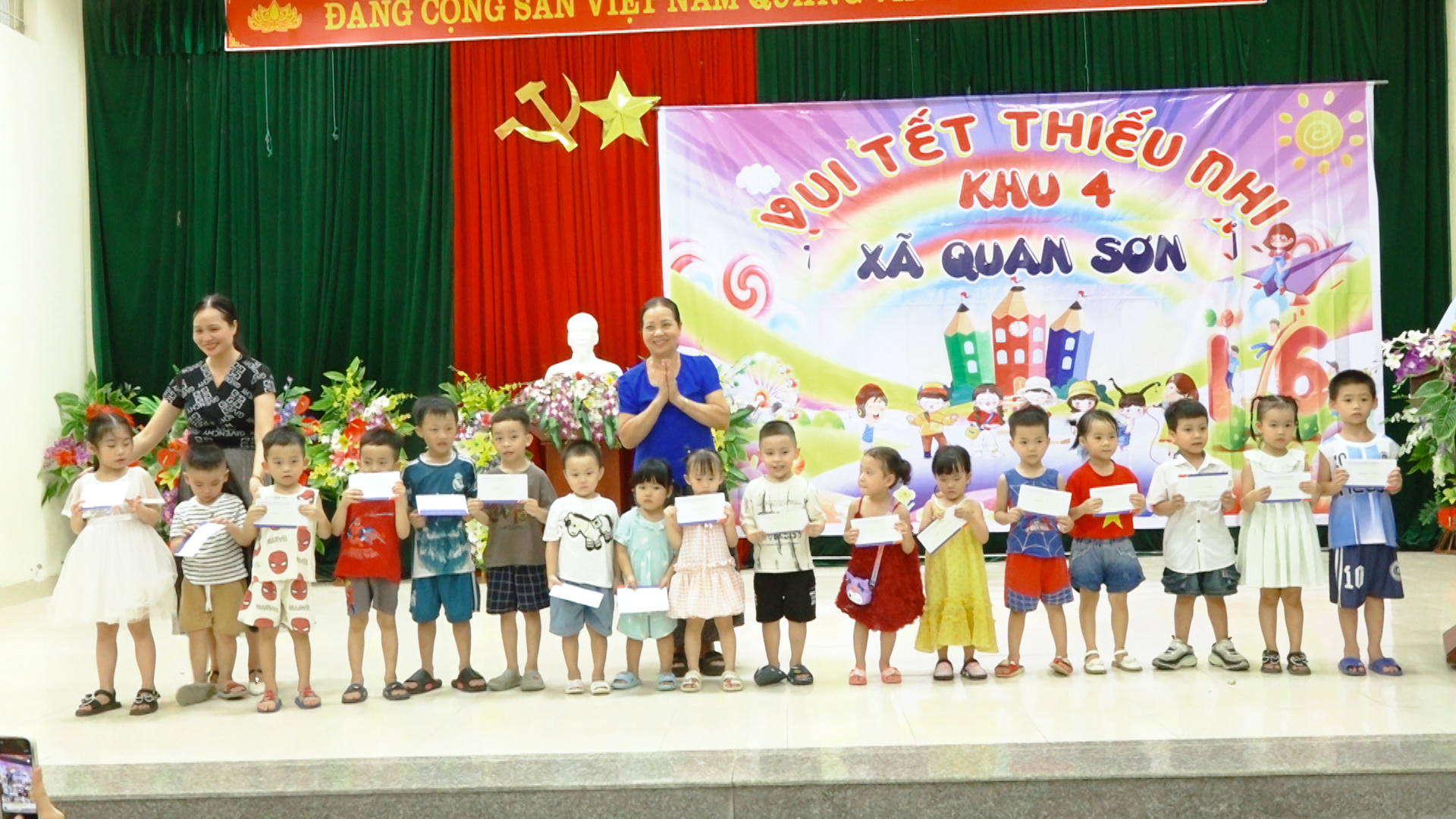 Anh-tin-bai