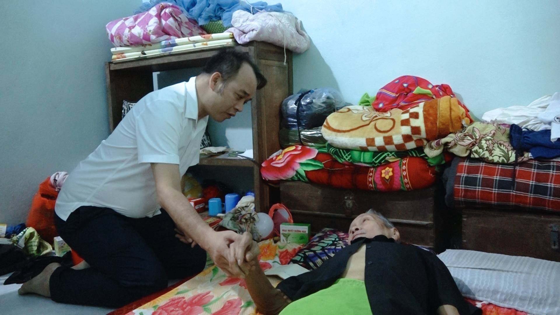 Anh-tin-bai