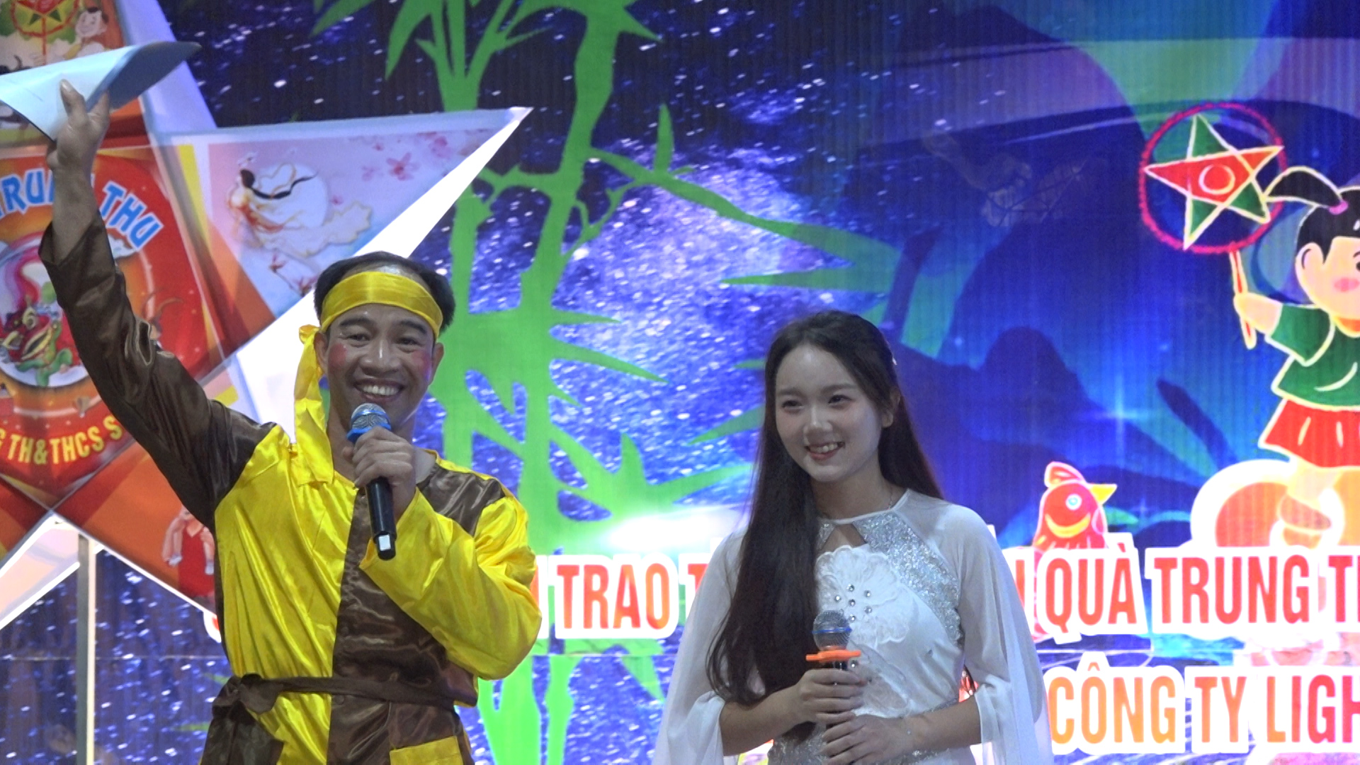 Anh-tin-bai