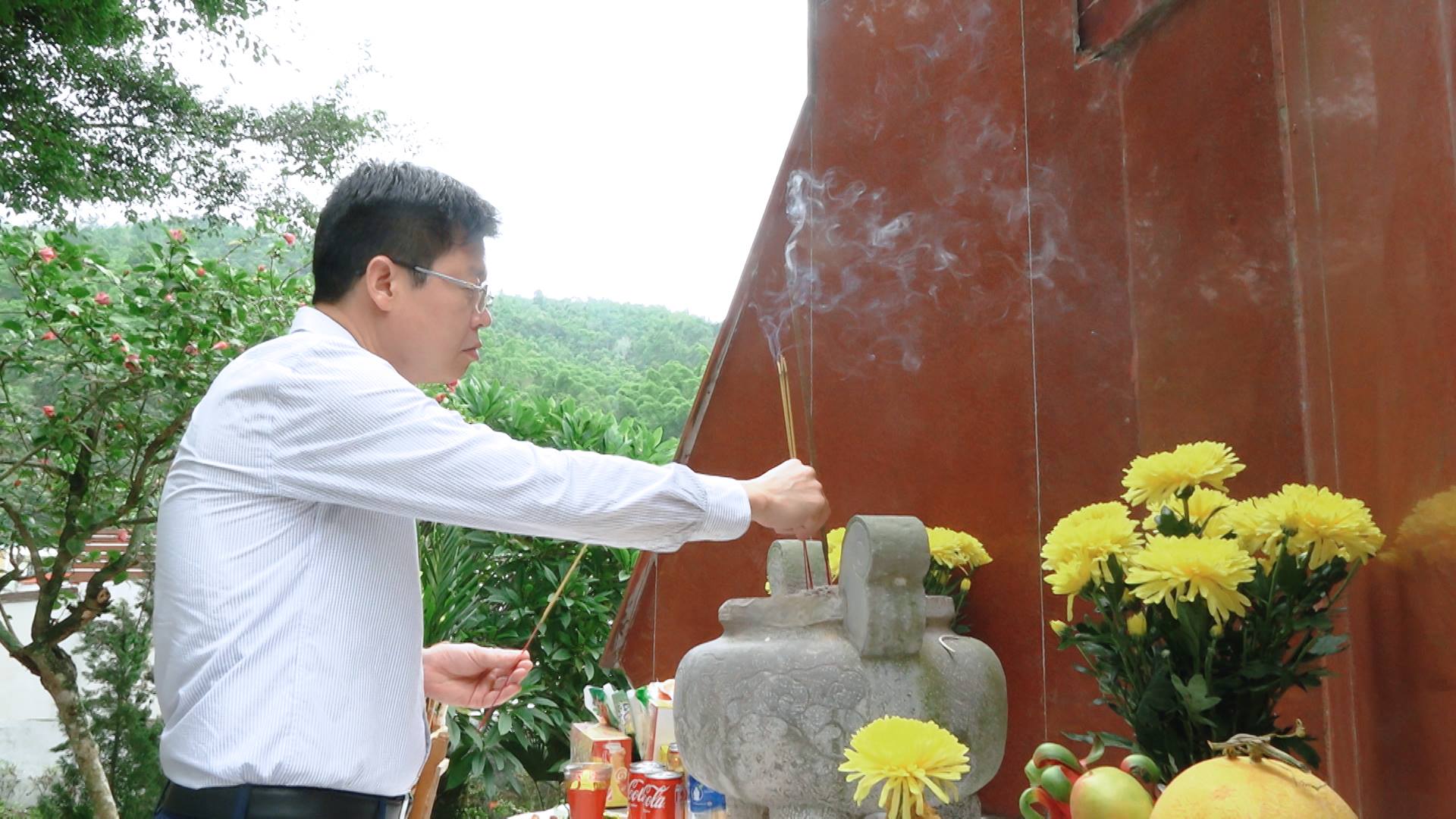 Anh-tin-bai