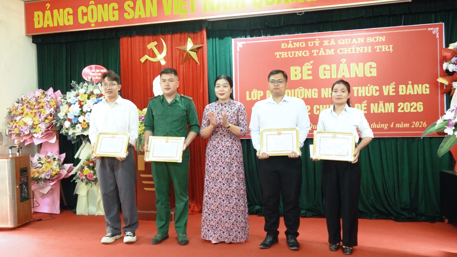 Trung tâm Chính trị xã Quan Sơn Bế giảng lớp bồi dưỡng nhận thức về Đảng khóa III và 2 chuyên đề năm 2026