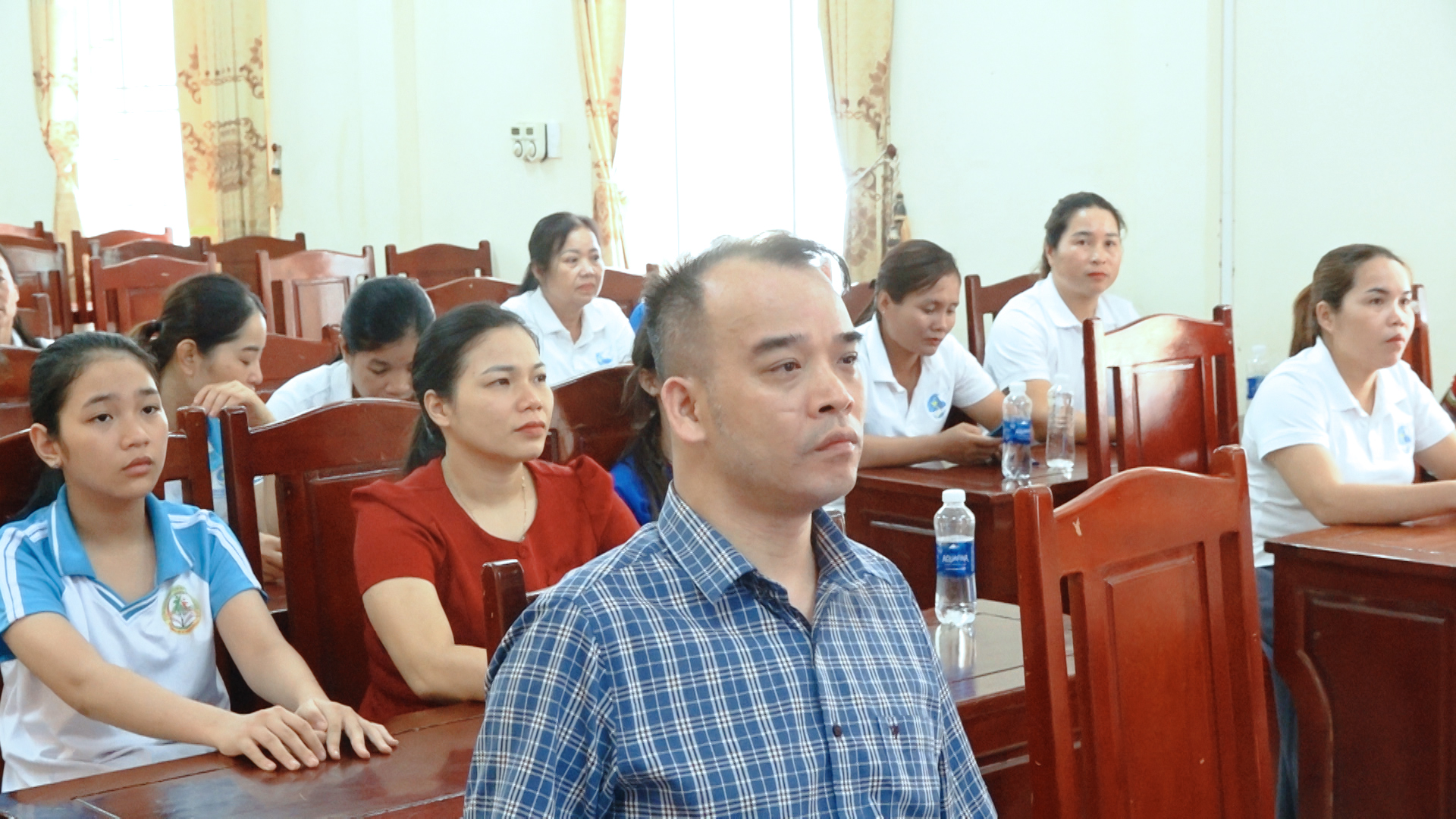 Anh-tin-bai