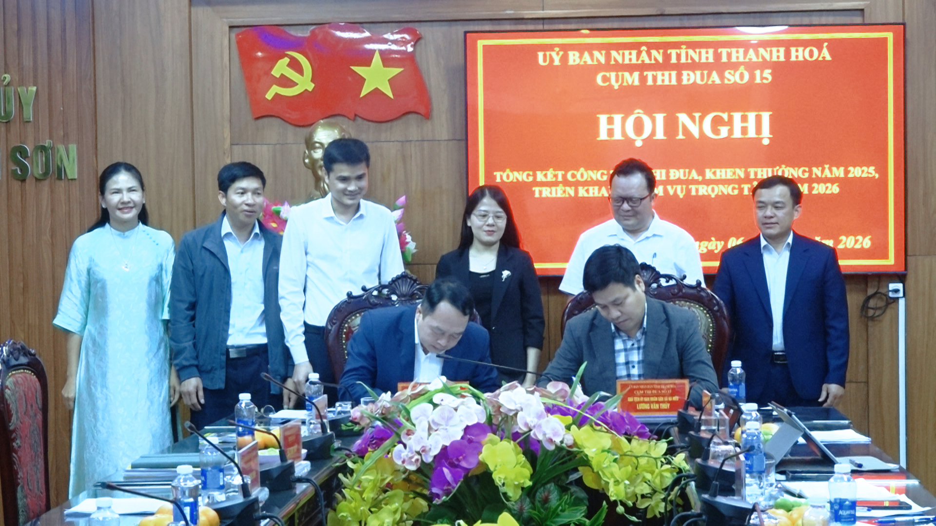 Anh-tin-bai