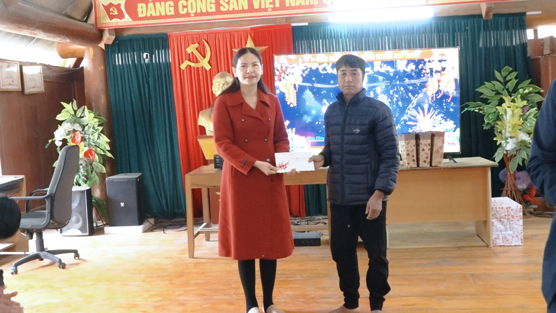 Anh-tin-bai