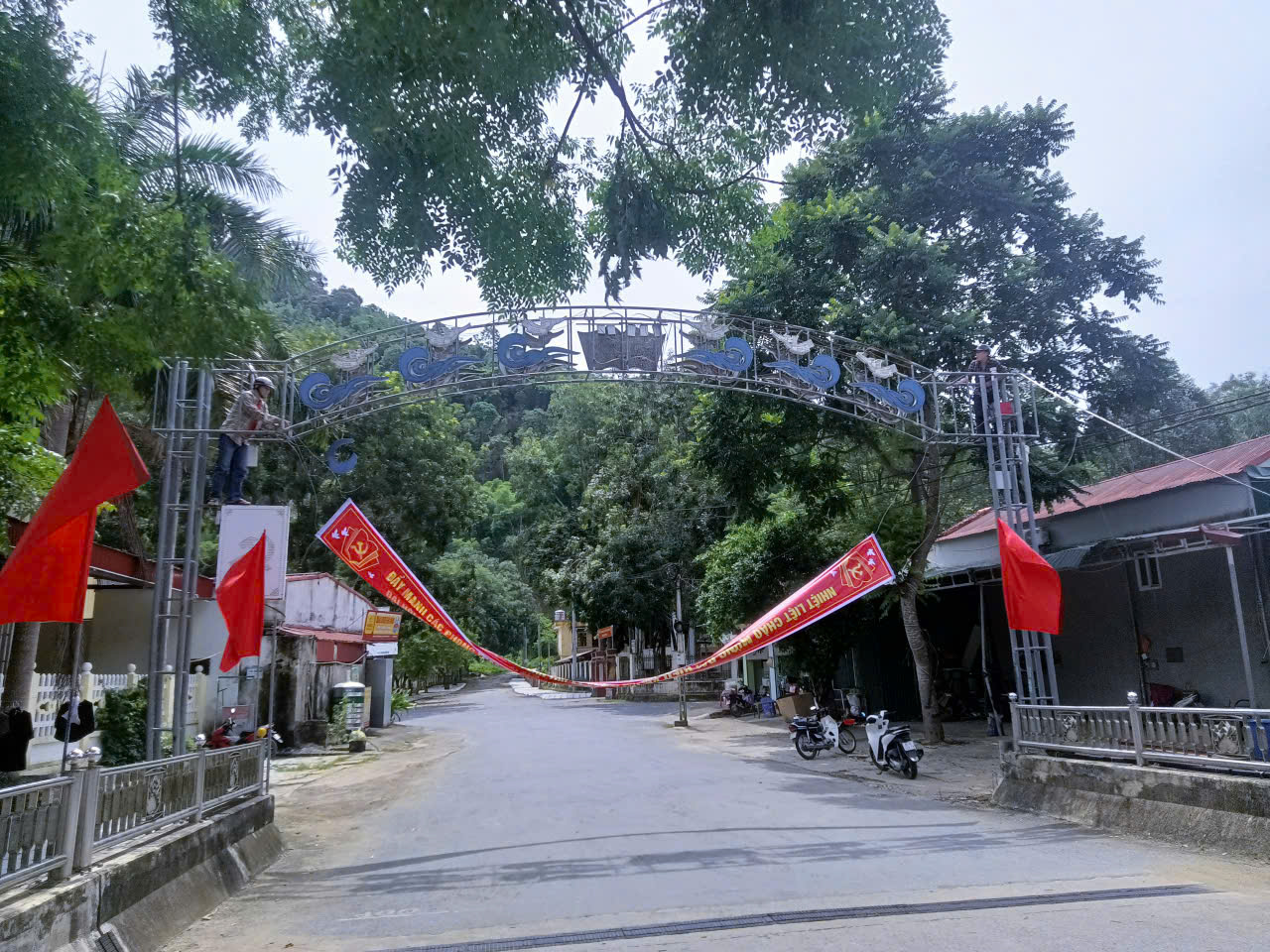Anh-tin-bai