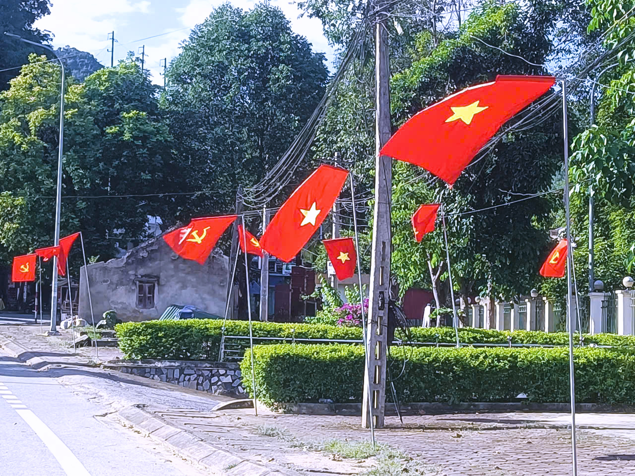 Anh-tin-bai