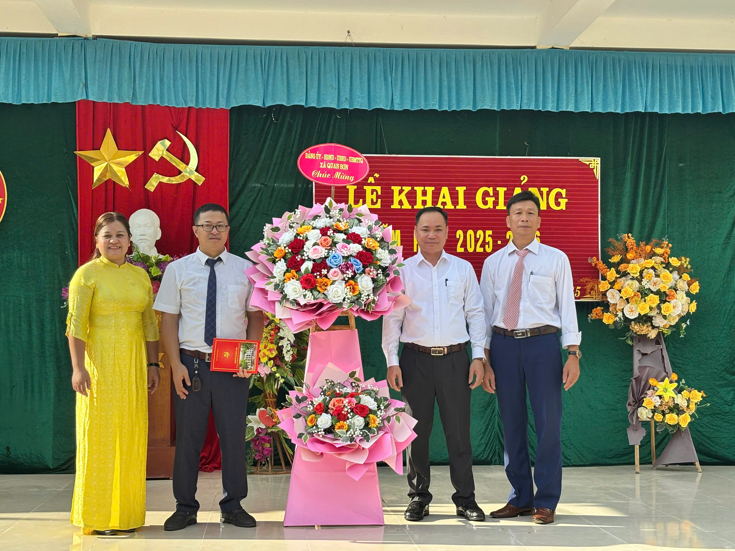 Anh-tin-bai