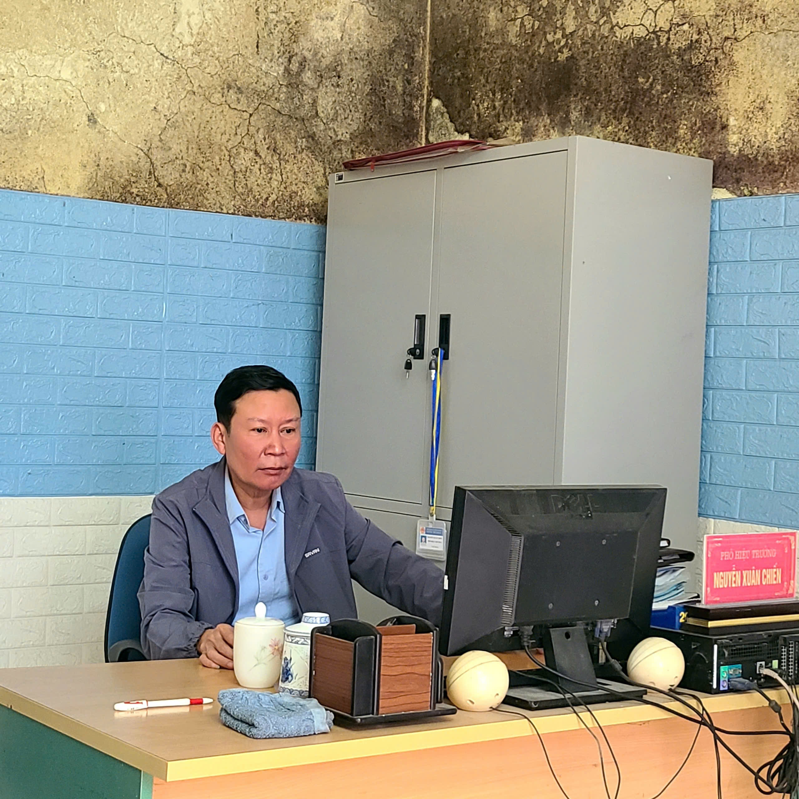 Anh-tin-bai