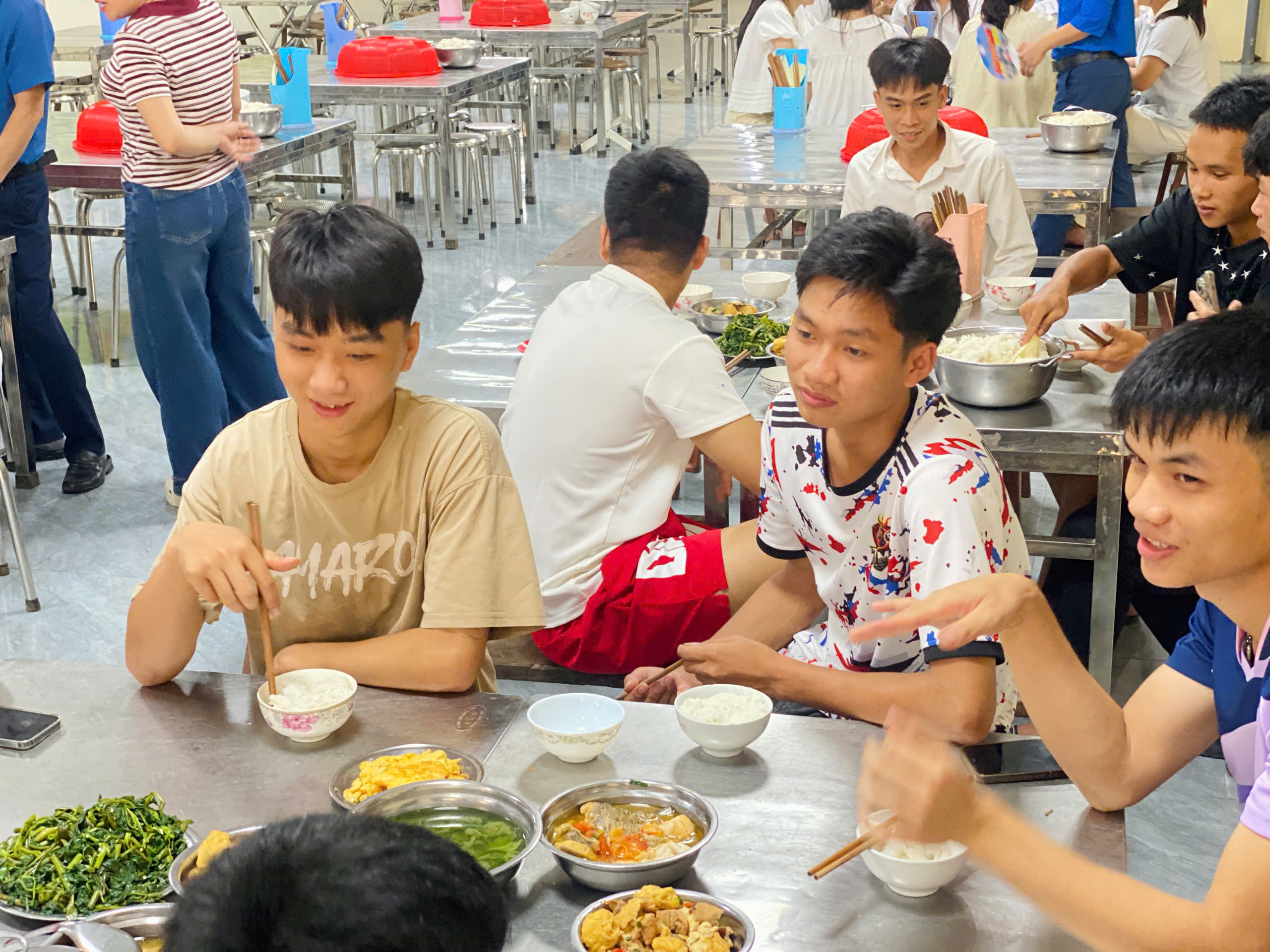 Anh-tin-bai