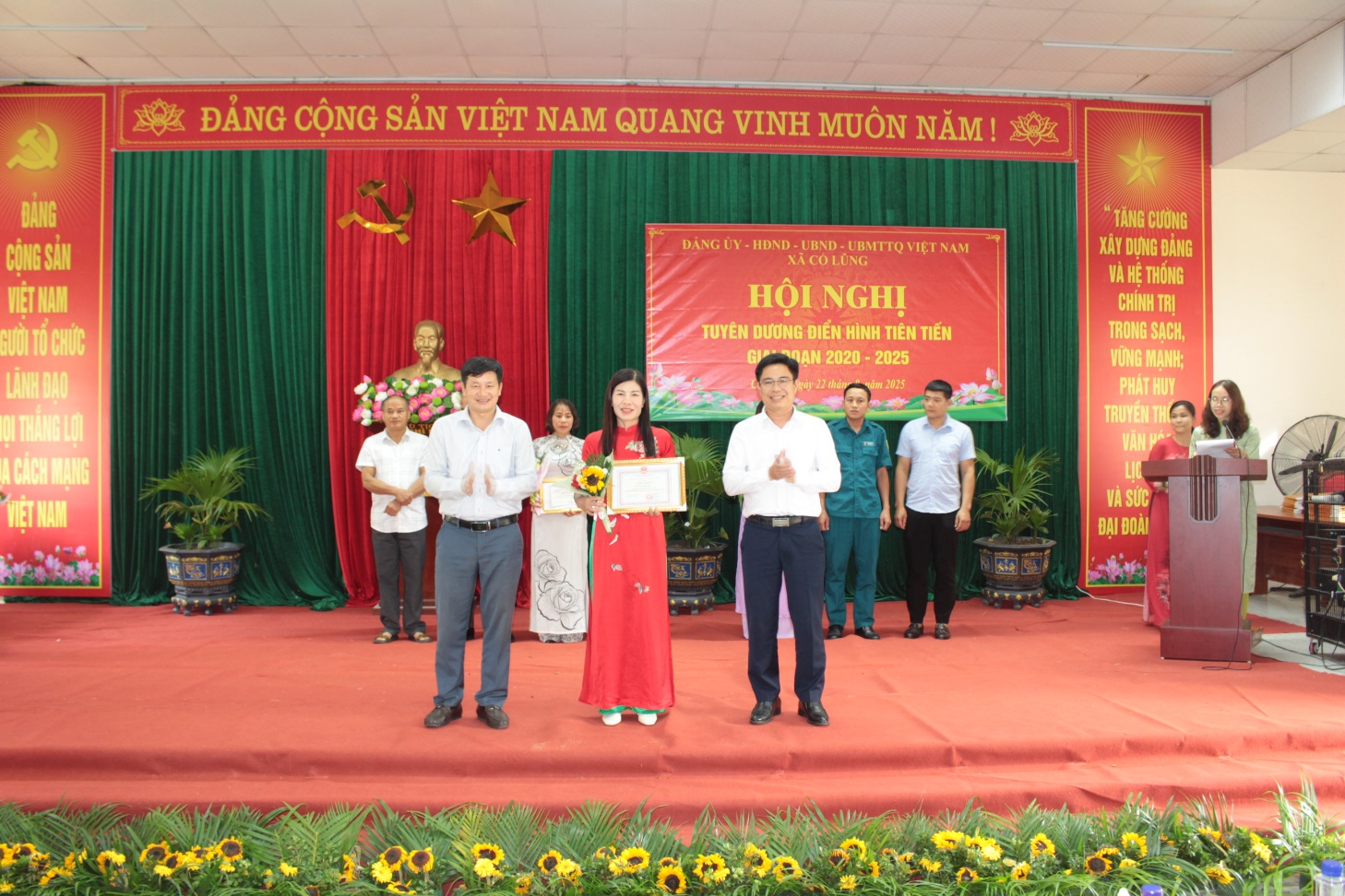 D:\Năm 2025\Tháng 8\Tuần 4\ảnh khen thưởng\IMG_5547.JPG