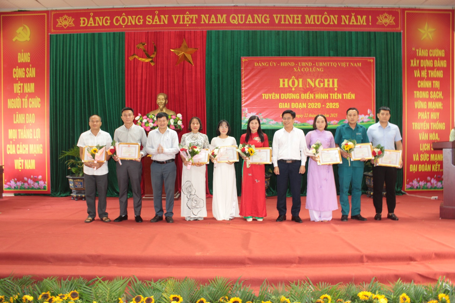 D:\Năm 2025\Tháng 8\Tuần 4\ảnh khen thưởng\IMG_5558.JPG