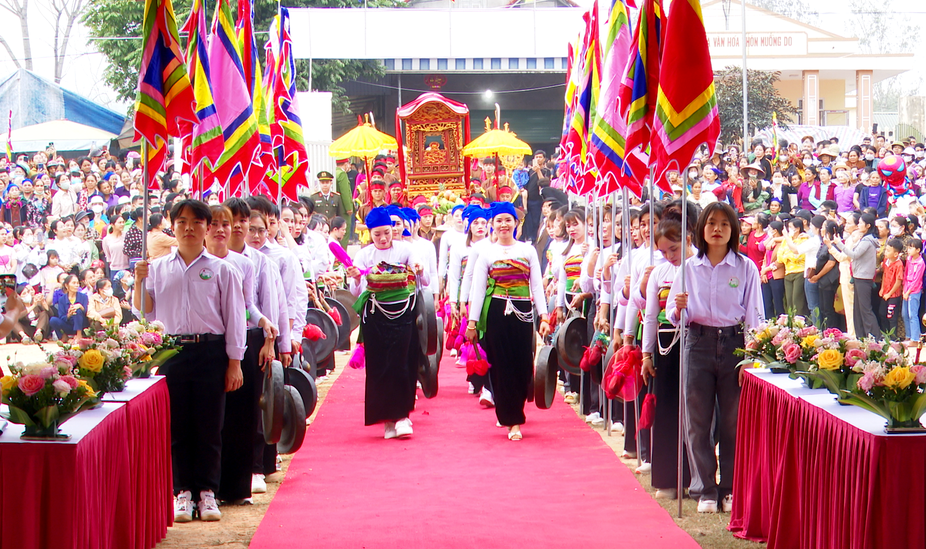 Xã Cổ Lũng hưởng ứng Ngày Văn hóa các dân tộc Việt Nam (19/4)