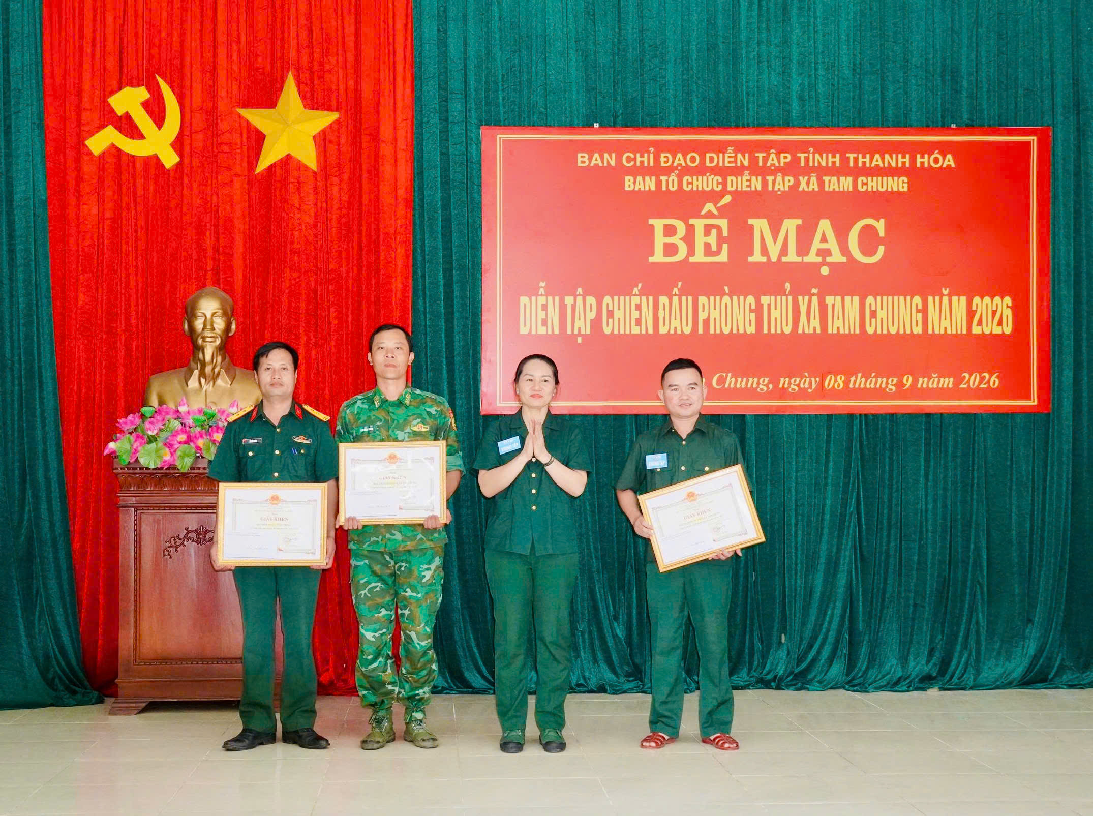 Anh-tin-bai