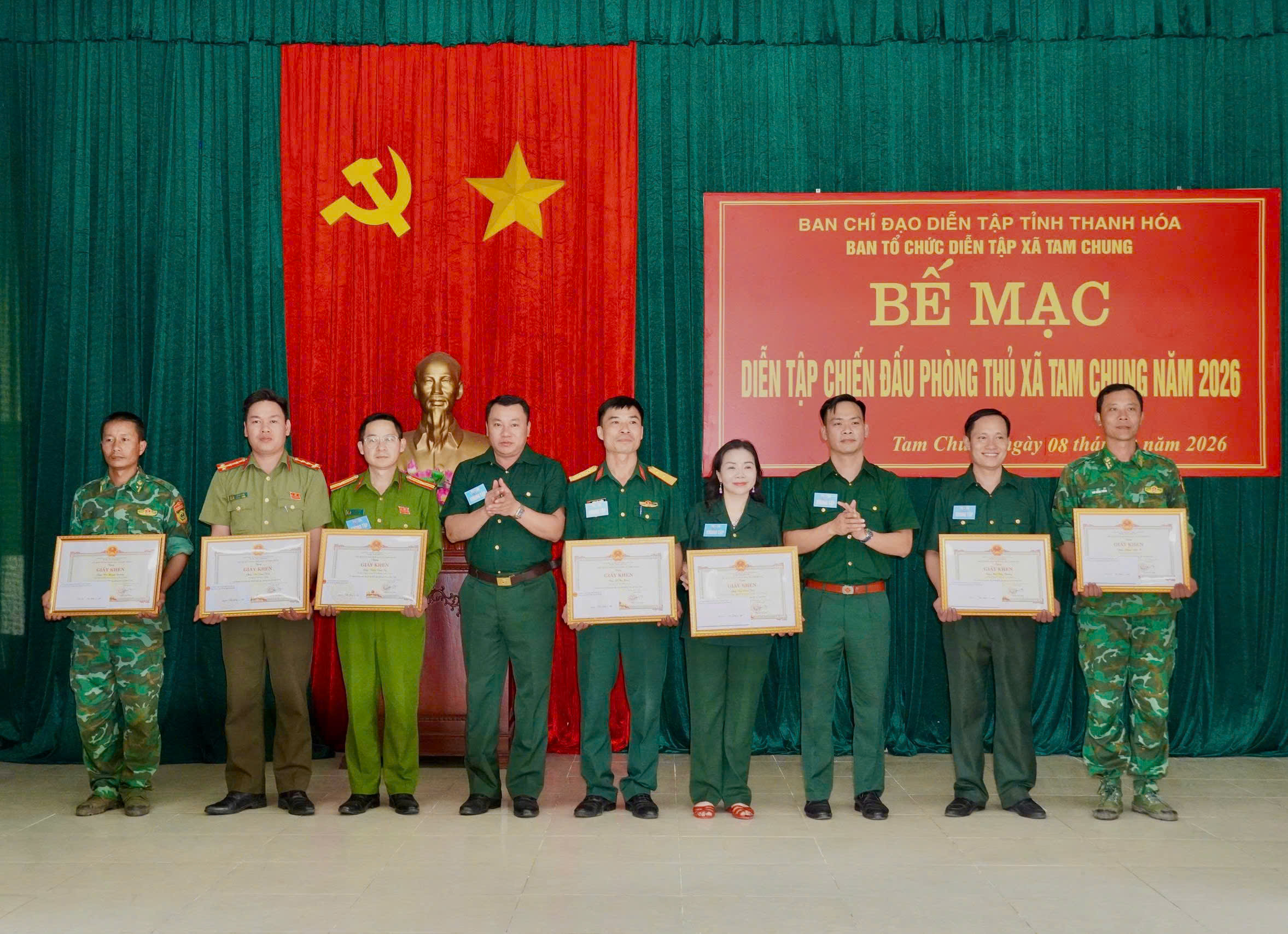 Anh-tin-bai
