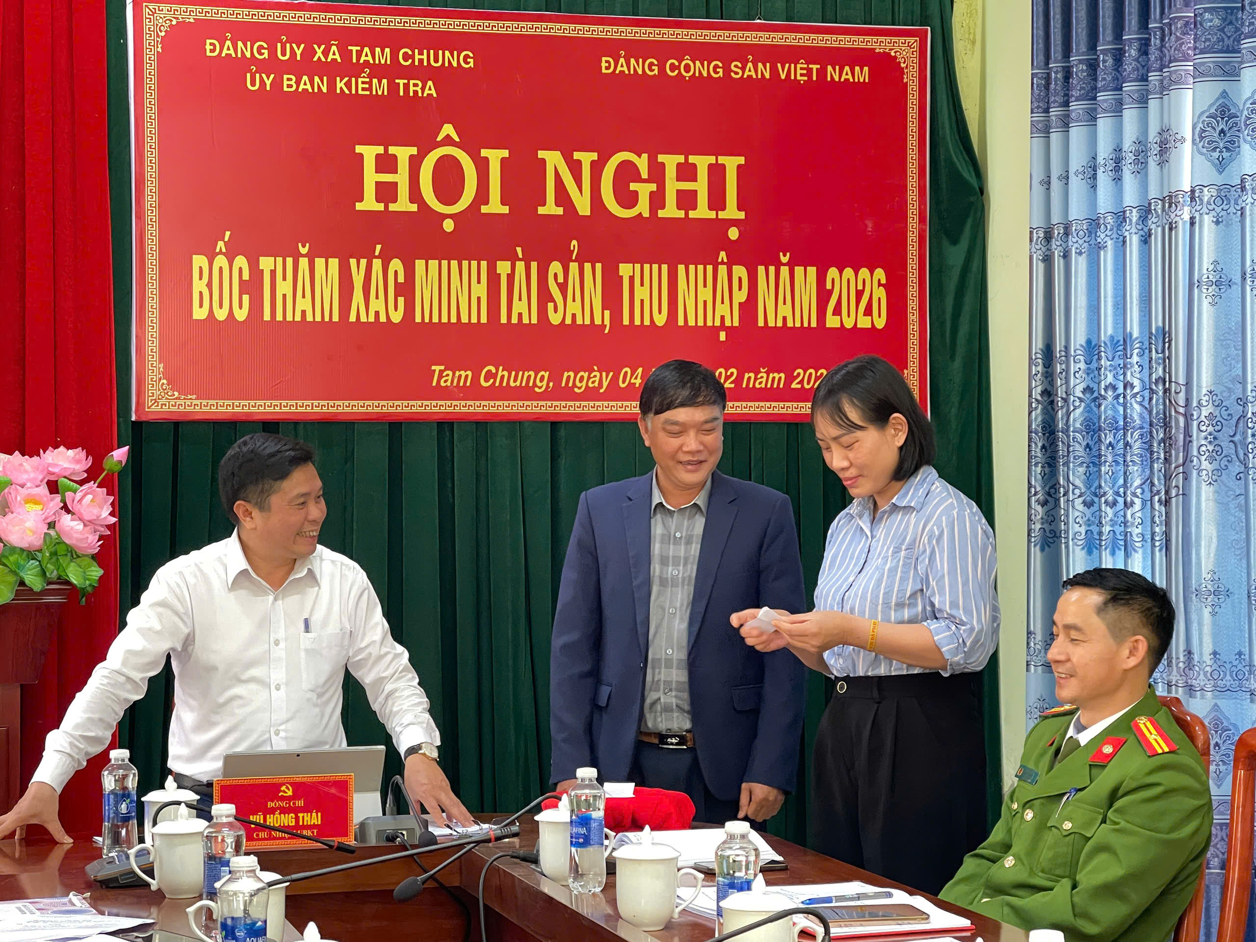 Anh-tin-bai
