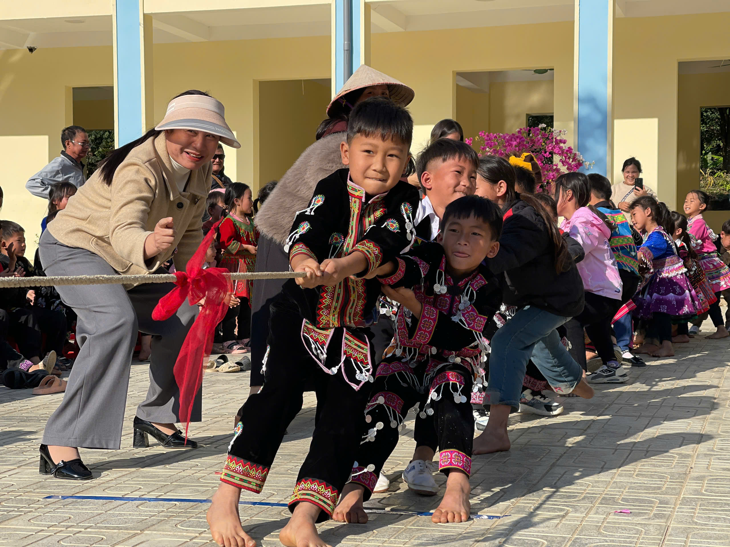 Anh-tin-bai