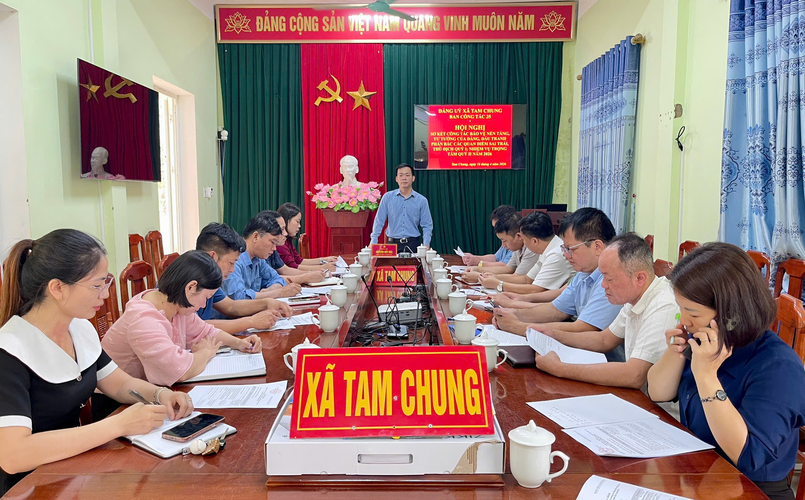Anh-tin-bai