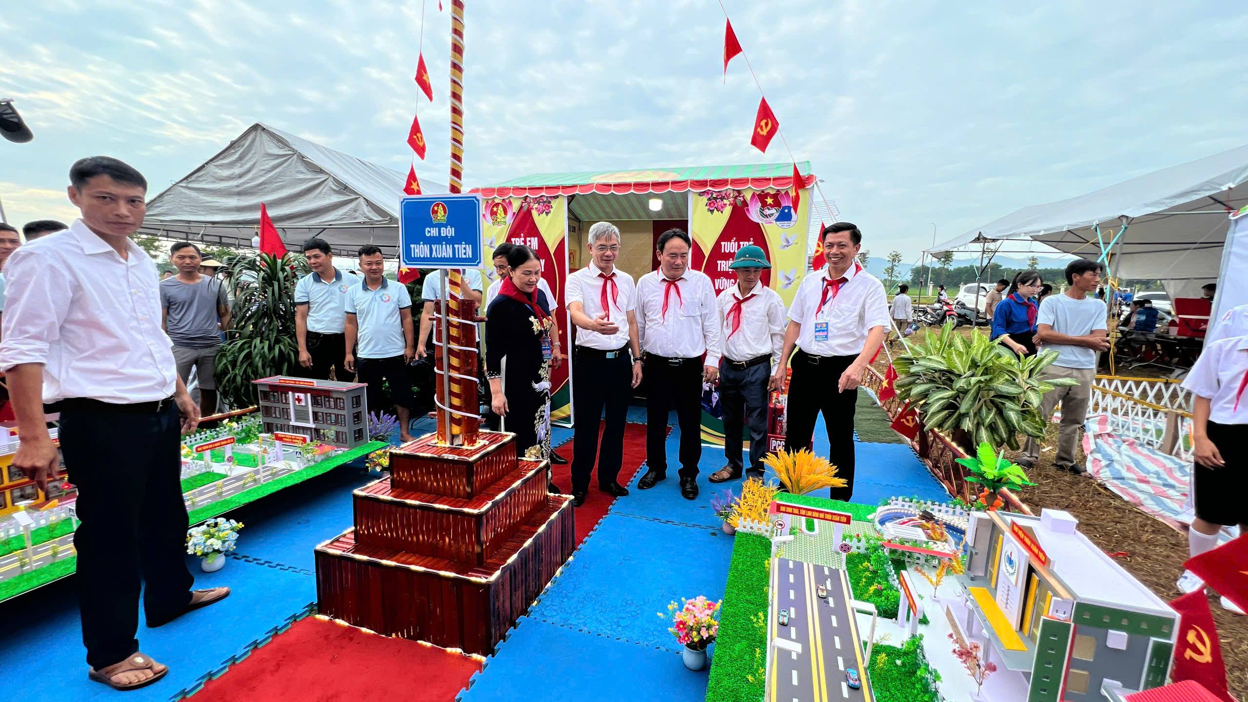Anh-tin-bai