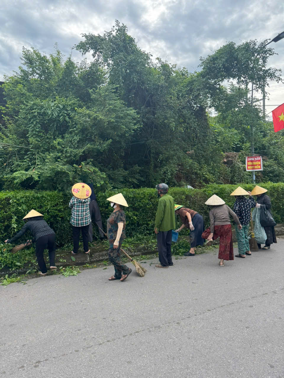 Anh-tin-bai