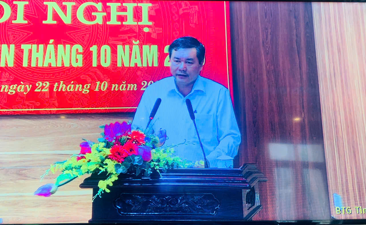 Ban Tuyên giáo và Dân vận Tỉnh ủy tổ chức hội nghị báo cáo viên tháng 10/2025