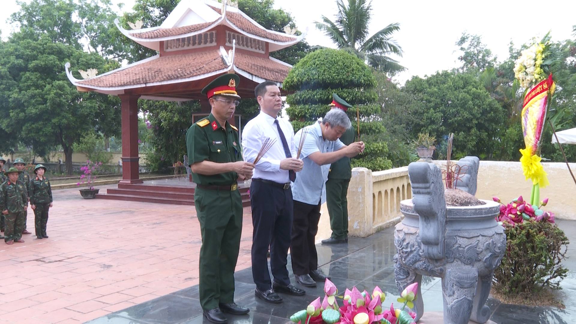 Anh-tin-bai