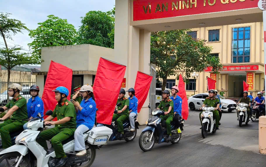 Anh-tin-bai