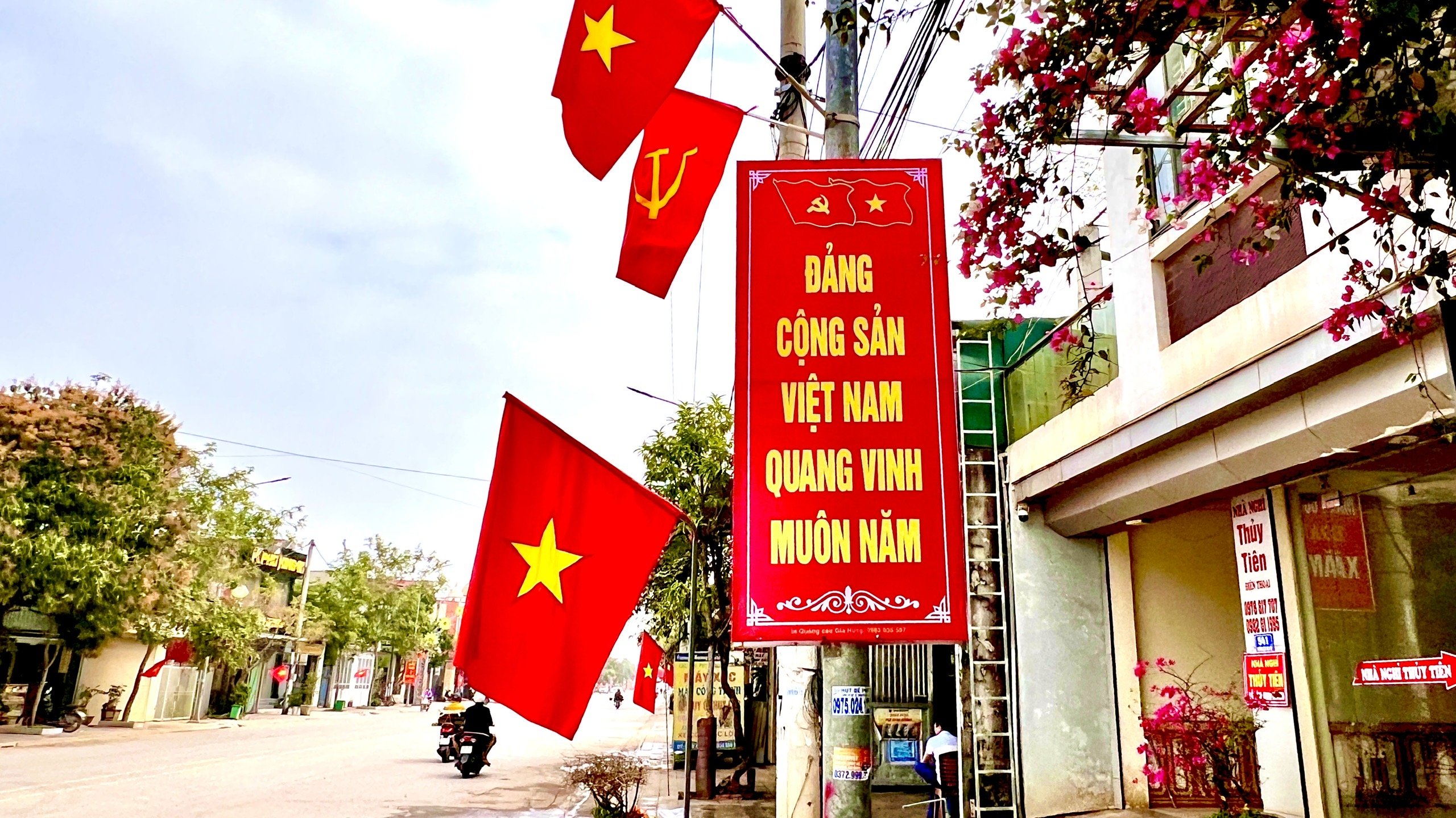 Anh-tin-bai