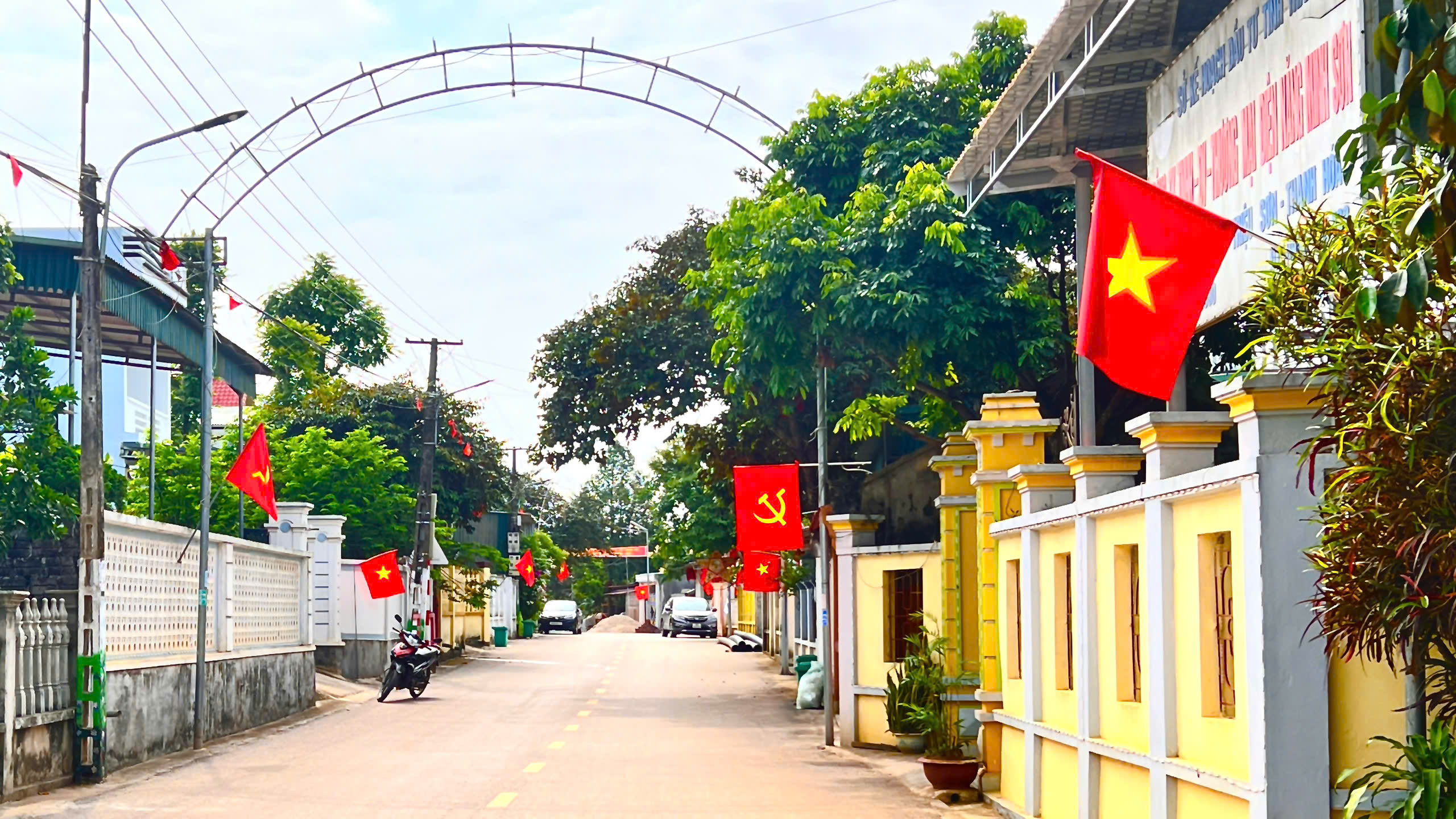 Anh-tin-bai