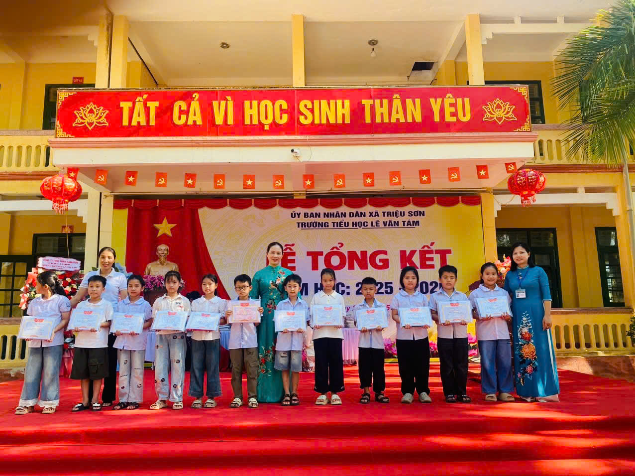 Anh-tin-bai