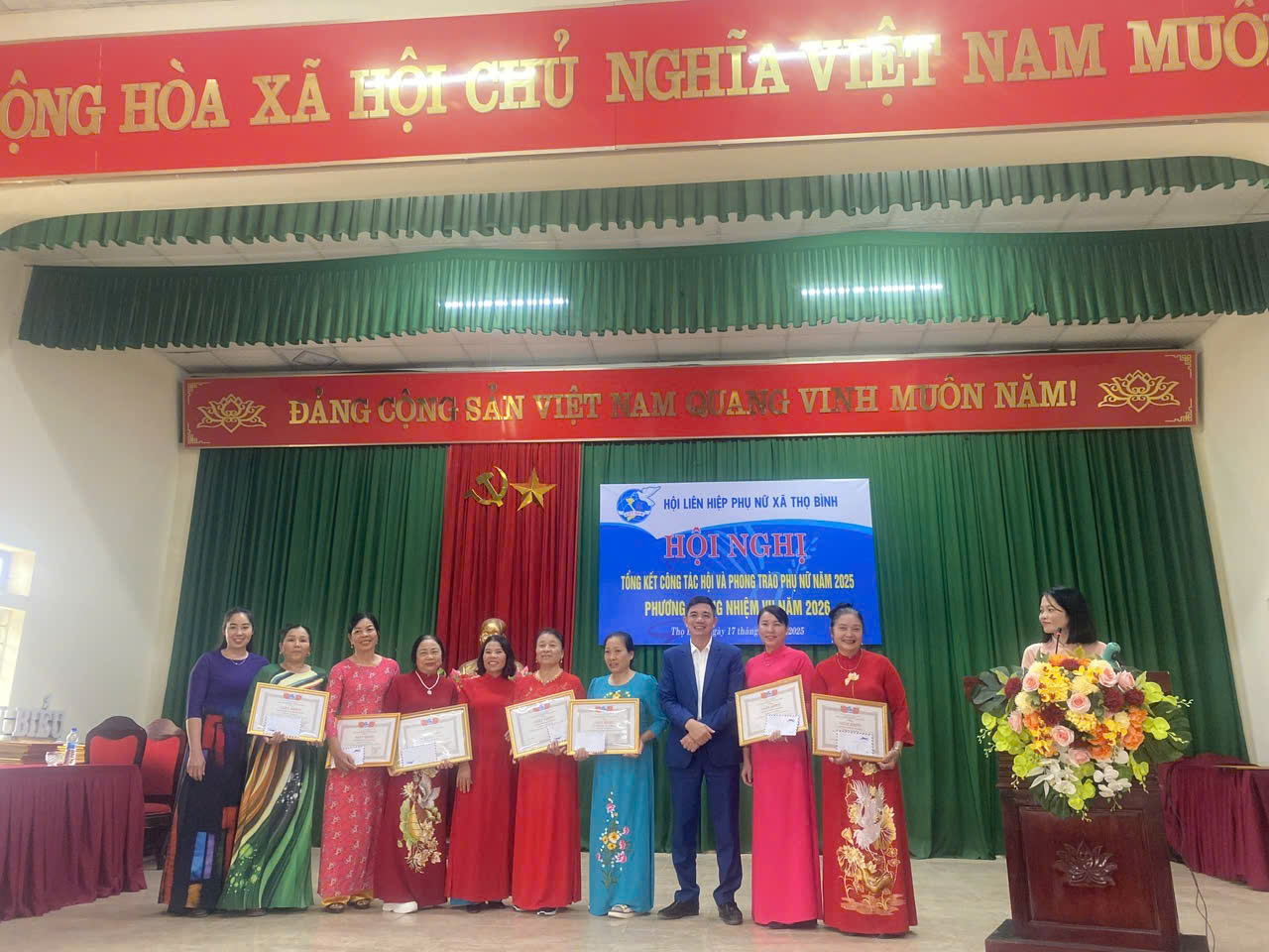 D:\HỘI LHPN\ẢNH PHỤ NỮ\4.jpg