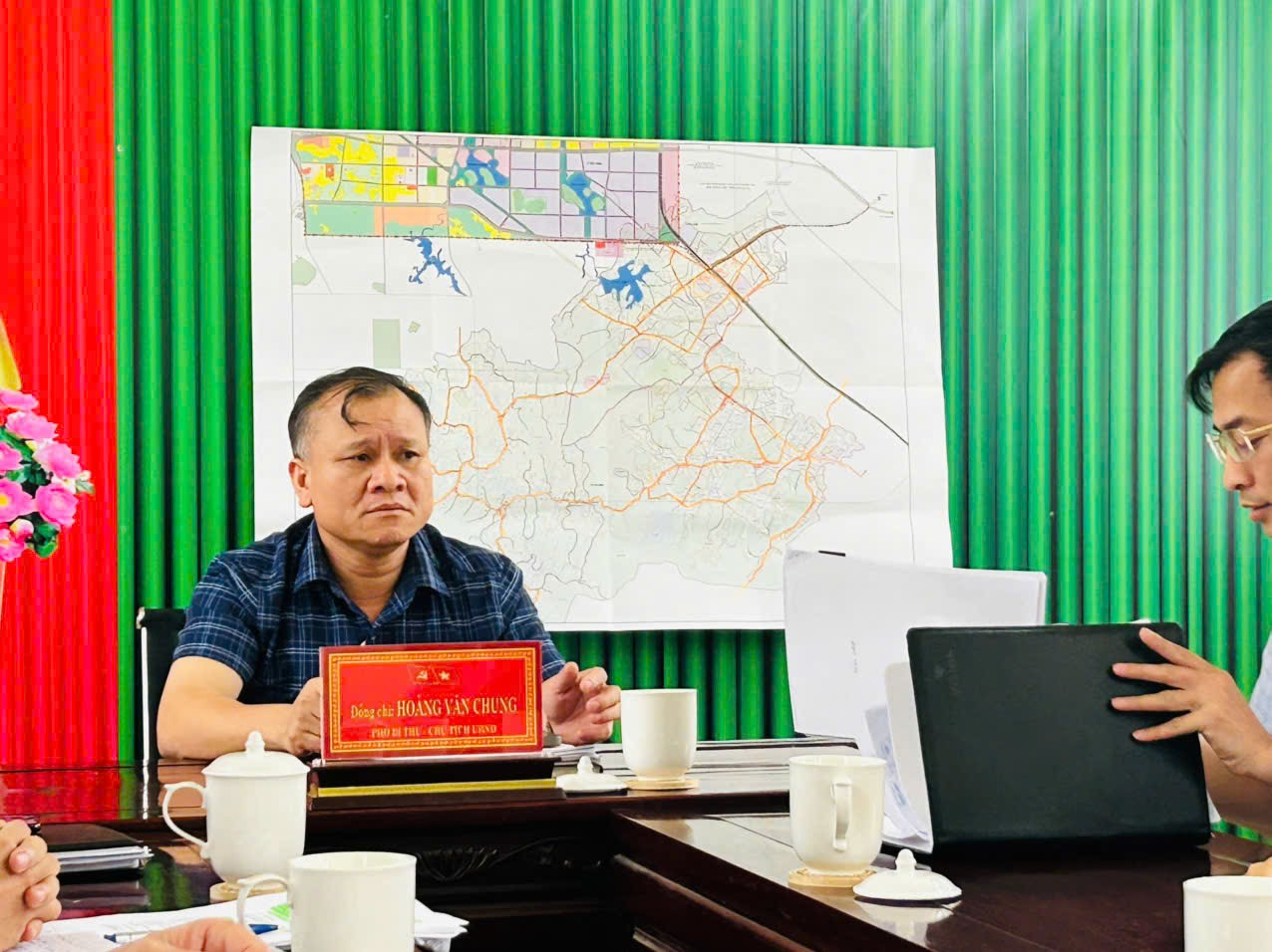 UBND xã Thọ Bình tổ chức cuộc họp thông qua 2 đề án. Một là: Đề án phát triển giao thông, hai là: Đề án nâng cao chất lượng giáo dục trên địa bàn xã giai đoạn 2026-2031 và những năm tiếp theo