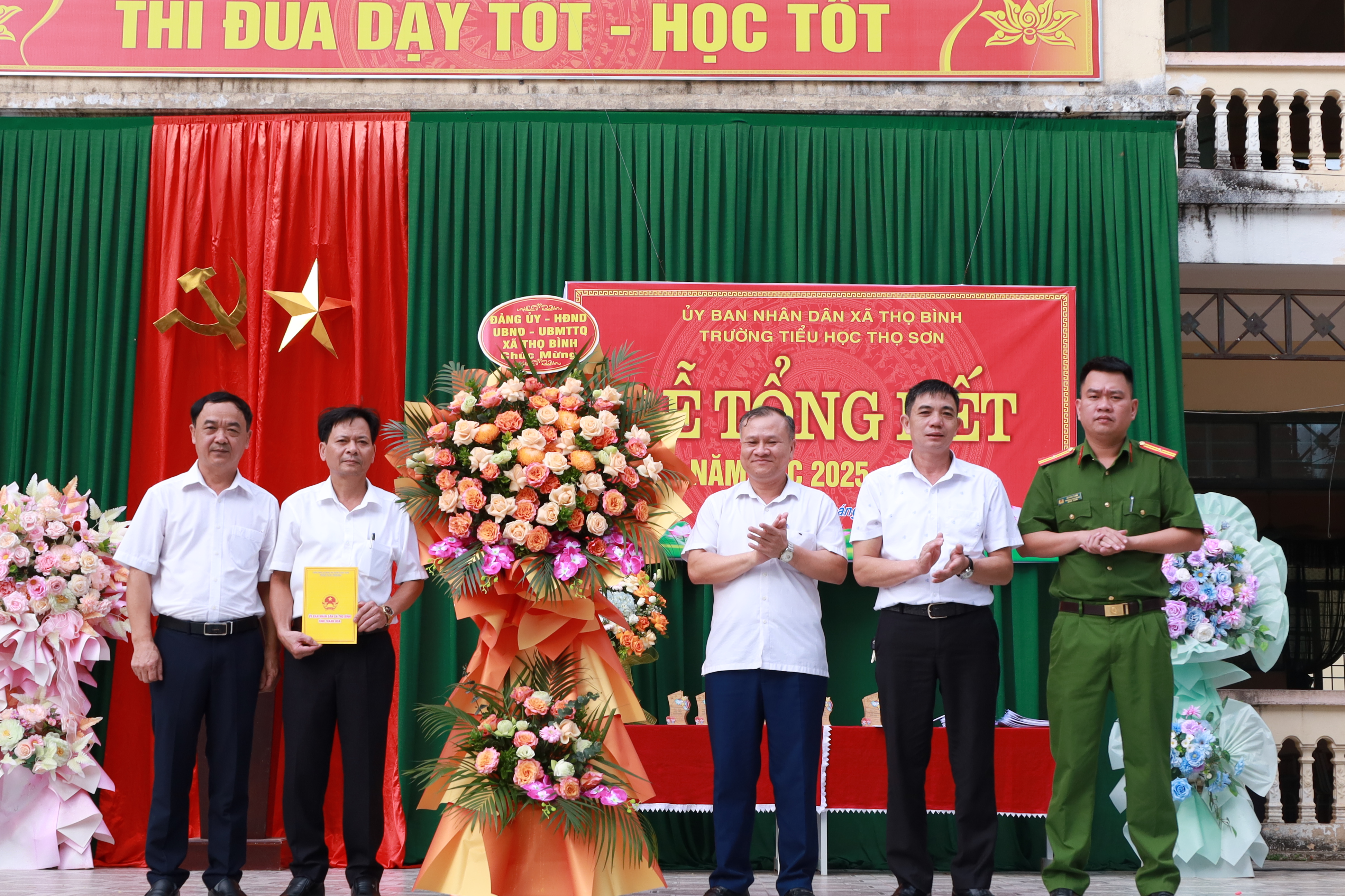 CÁC TRƯỜNG TIỂU HỌC VÀ THCS TRÊN ĐỊA BÀN XÃ THỌ BÌNH TỔ CHỨC TỔNG KẾT, BẾ GIẢNG NĂM HỌC 2025–2026