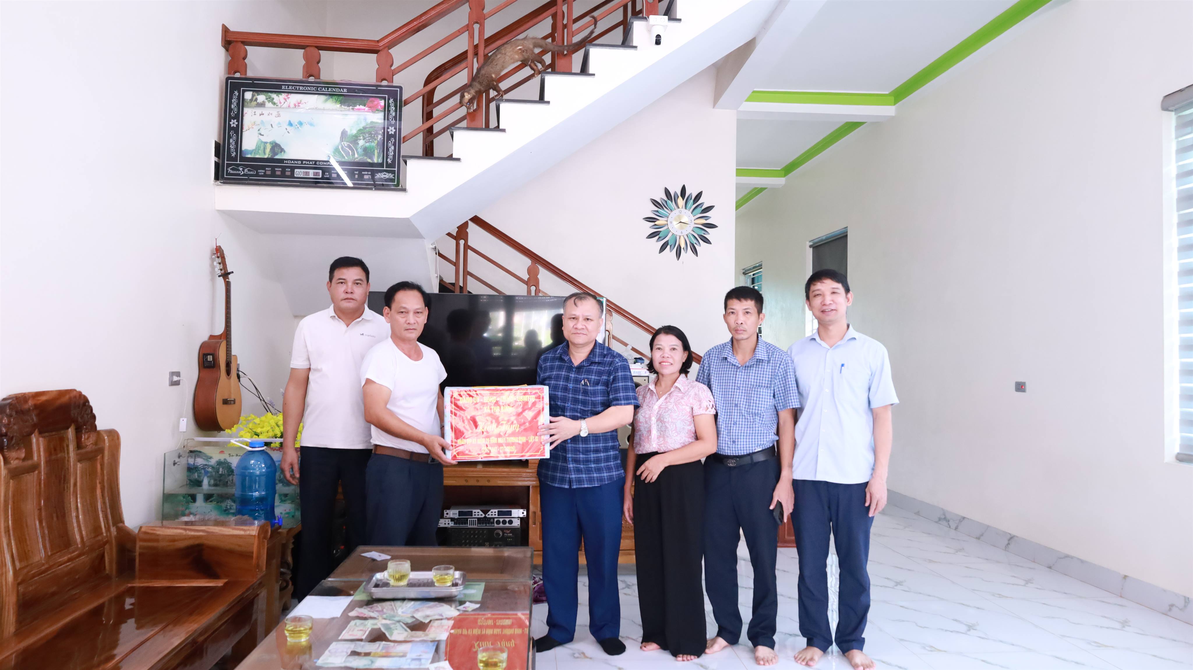 THỌ BÌNH TỔ CHỨC CÁC ĐOÀN THĂM HỎI, TẶNG QUÀ NGƯỜI CÓ CÔNG VÀ THÂN NHÂN NGƯỜI CÓ CÔNG NHÂN DỊP KỶ NIỆM 79 NĂM NGÀY THƯƠNG BINH - LIỆT SĨ (27/7/1947 – 27/7/2026)