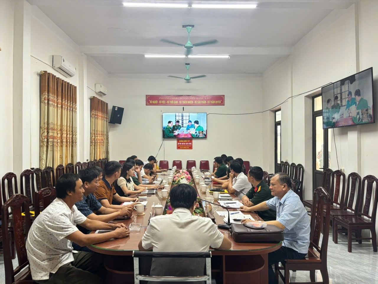 UBND xã Thọ Bình tham dự Hội nghị trực tuyến tổng kết công tác tuyển chọn, gọi công dân nhập ngũ và thực hiện nghĩa vụ tham gia Công an nhân dân năm 2026