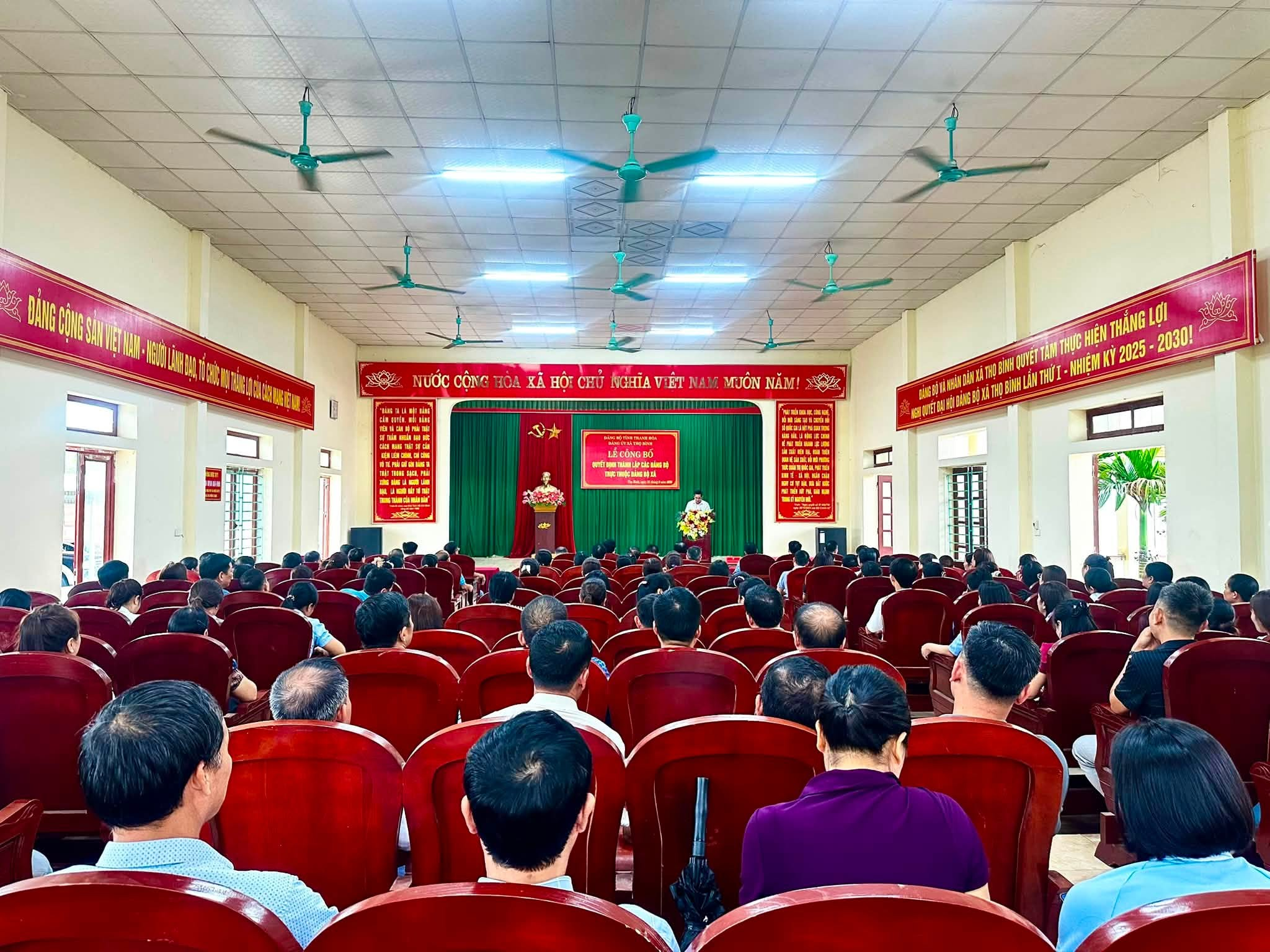 ĐẢNG ỦY XÃ THỌ BÌNH TỔ CHỨC LỄ CÔNG BỐ CÁC QUYẾT ĐỊNH THÀNH LẬP CÁC ĐẢNG BỘ TRỰC THUỘC ĐẢNG BỘ XÃ