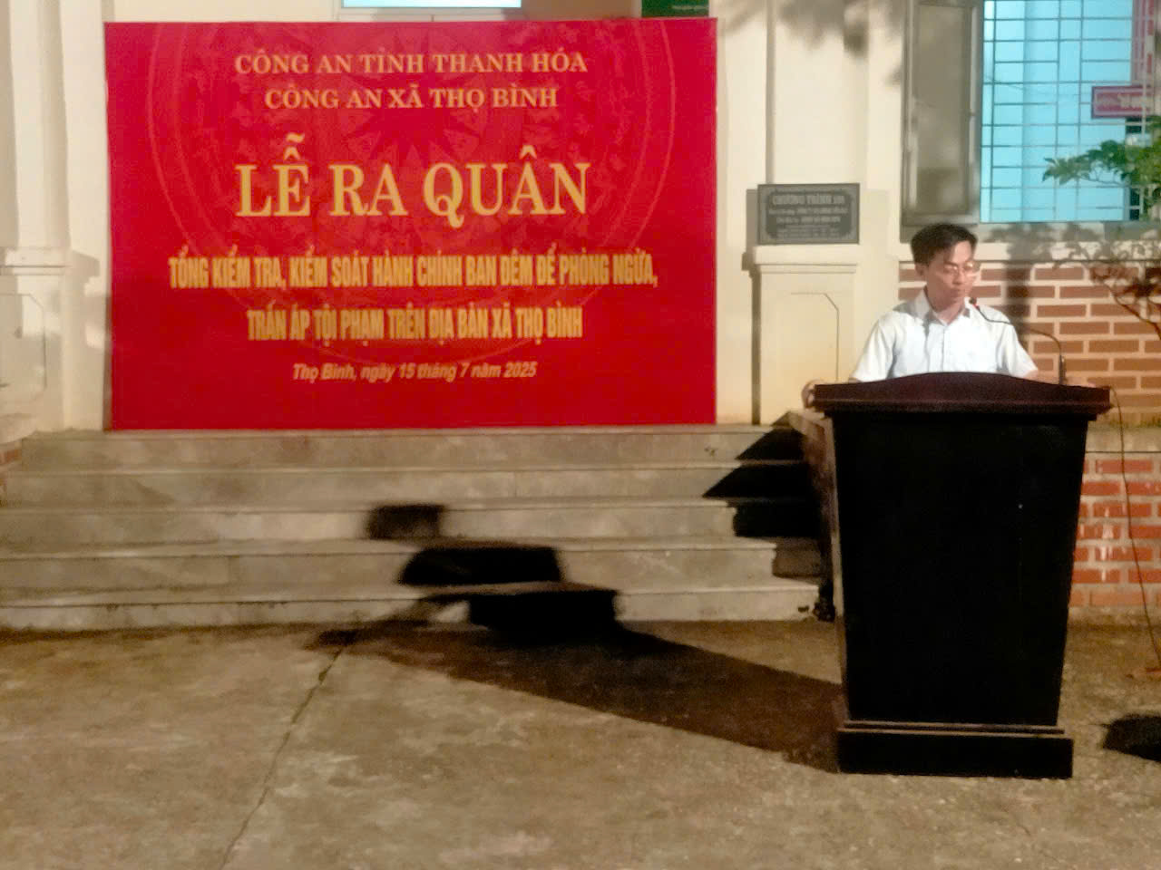 CÔNG AN XÃ THỌ BÌNH RA QUÂN CAO ĐIỂM TỔNG ĐIỀU TRA, KIỂM SOÁT HÀNH CHÍNH BAN ĐÊM, PHÒNG NGỪA, TRẤN ÁP TỘI PHẠM 