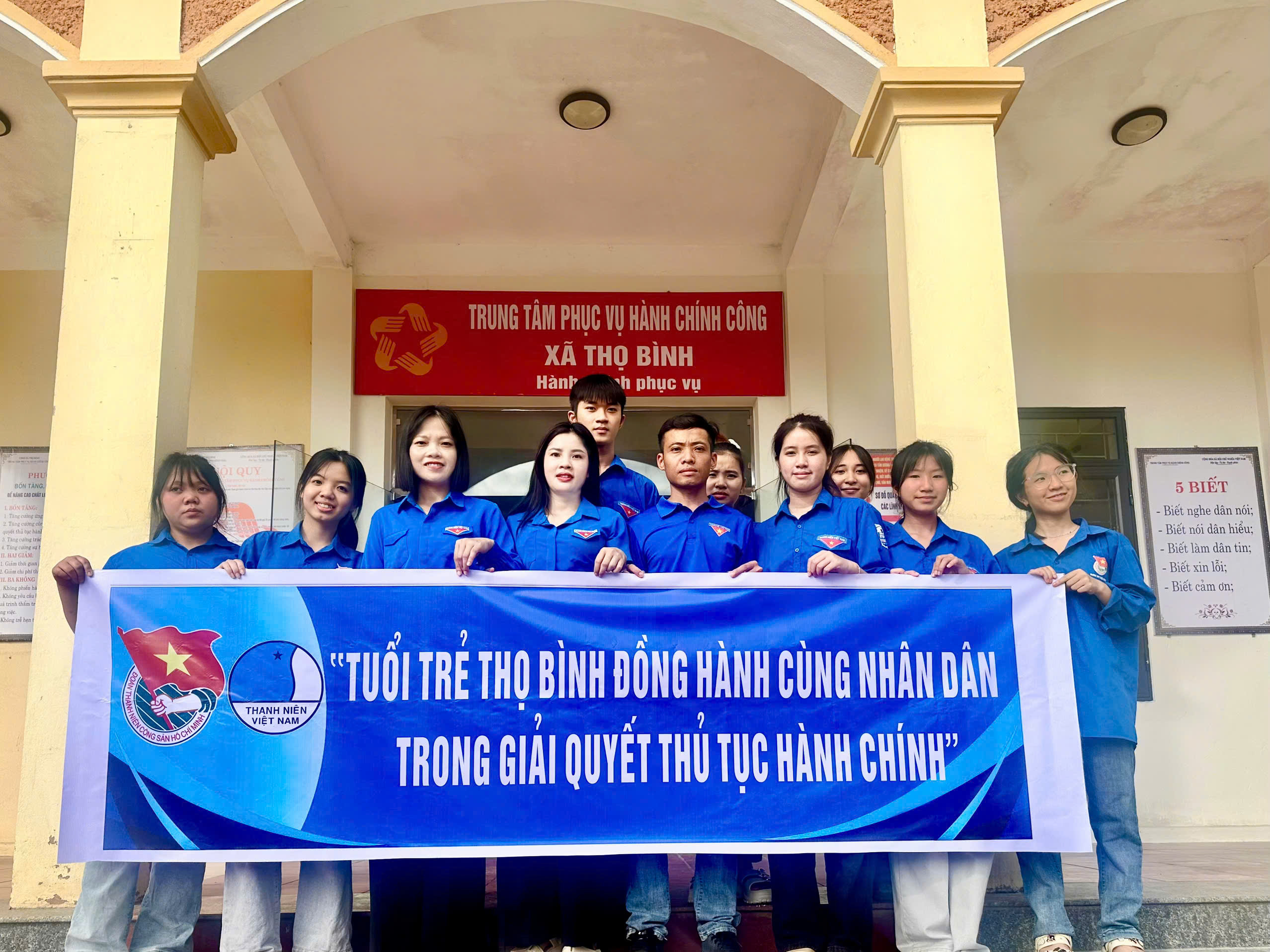 TUỔI TRẺ THỌ BÌNH – SÁT CÁNH CÙNG DÂN GIẢI QUYẾT THỦ TỤC HÀNH CHÍNH 