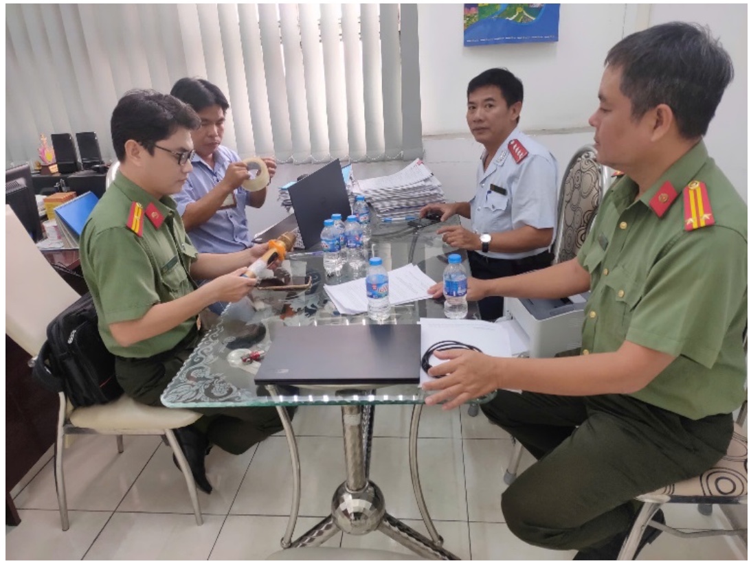 TÀI LIỆU PHỤC VỤ TUYÊN TRUYỀN (Không sản xuất, nhập khẩu, kinh doanh, sử dụng micro không dây có tần số hoạt động không đúng quy định)