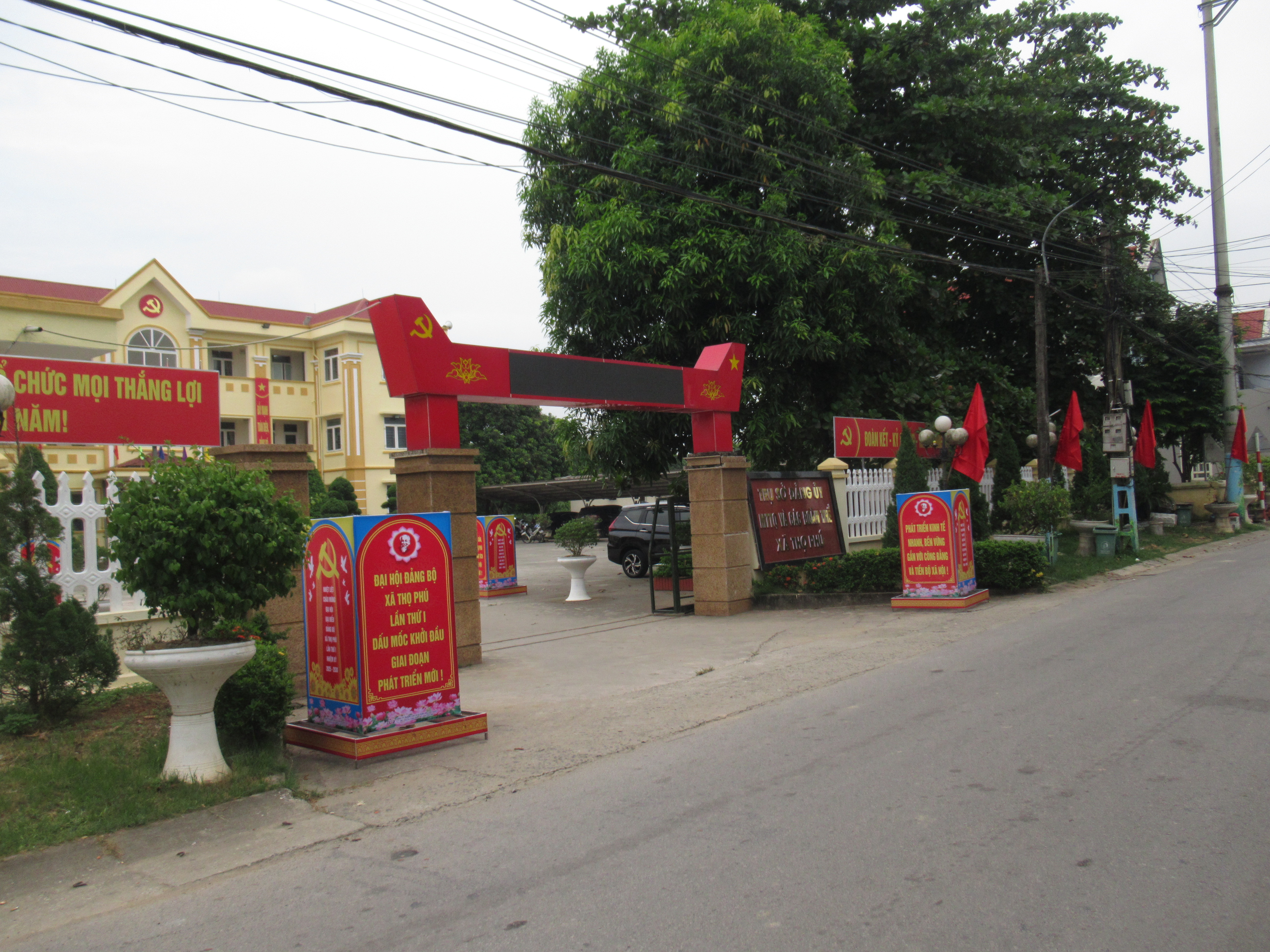 Anh-tin-bai