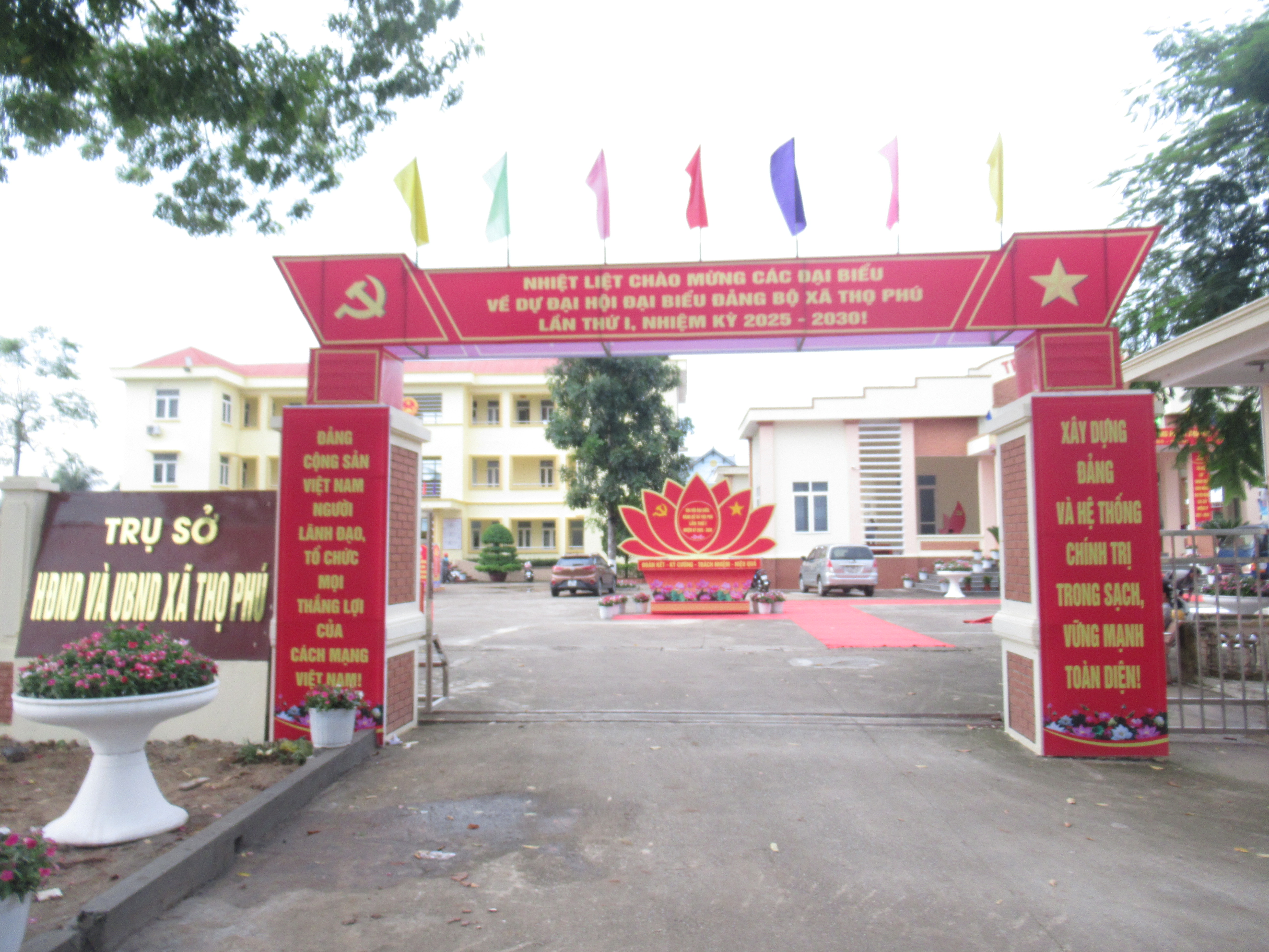 Anh-tin-bai