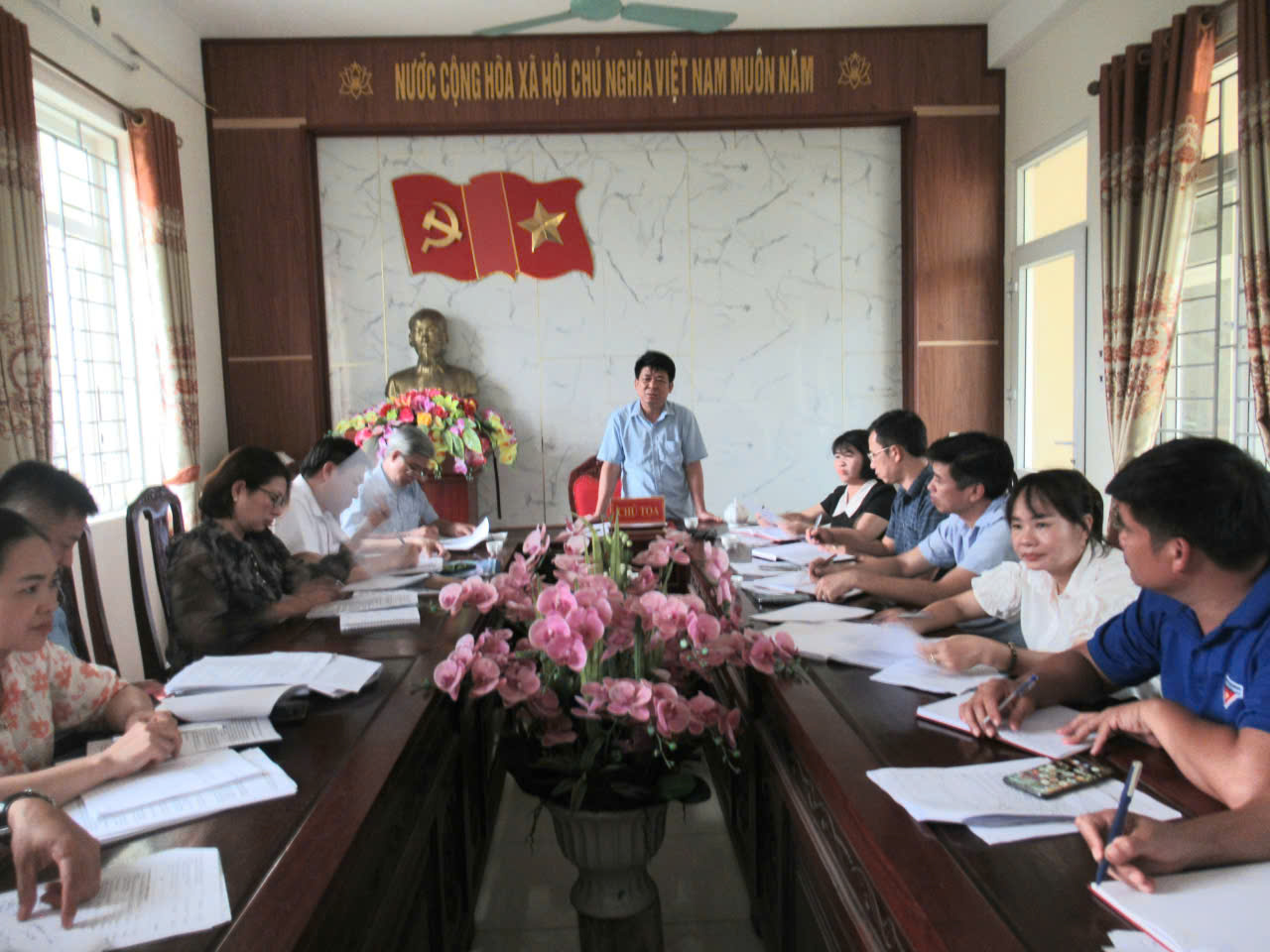 Anh-tin-bai
