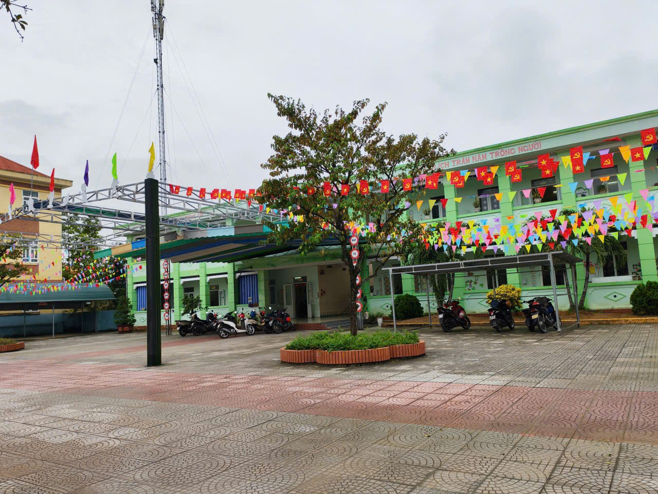 Anh-tin-bai