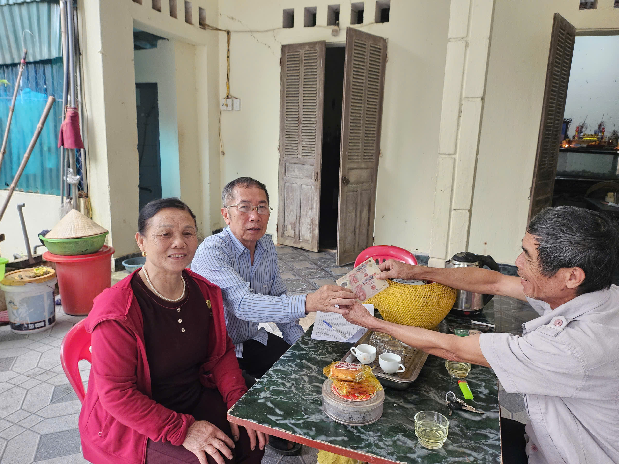 Anh-tin-bai