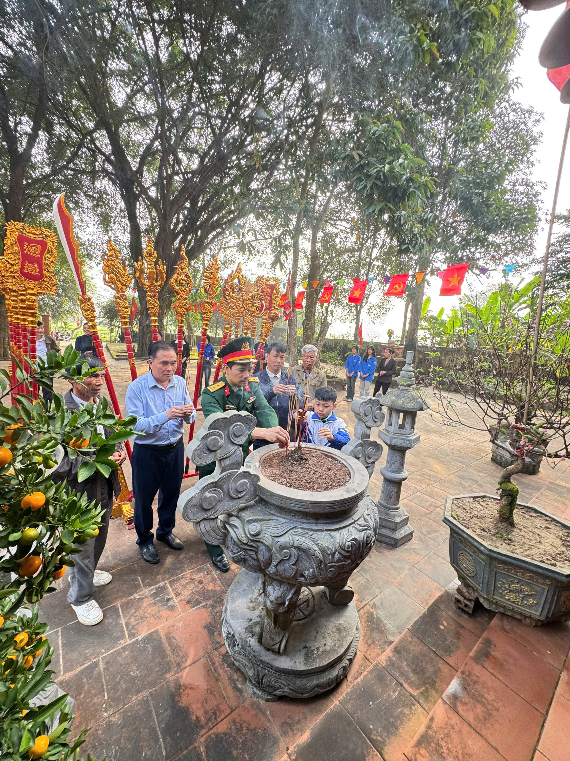 Anh-tin-bai