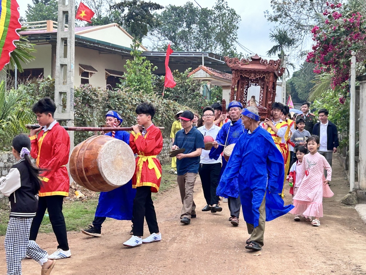 Anh-tin-bai