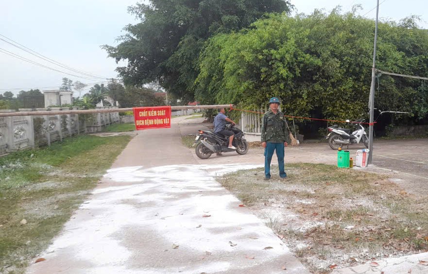            Công tác phòng, chống dịch tả lợn Châu phi trên địa bàn xã Hợp Tiến.  ​