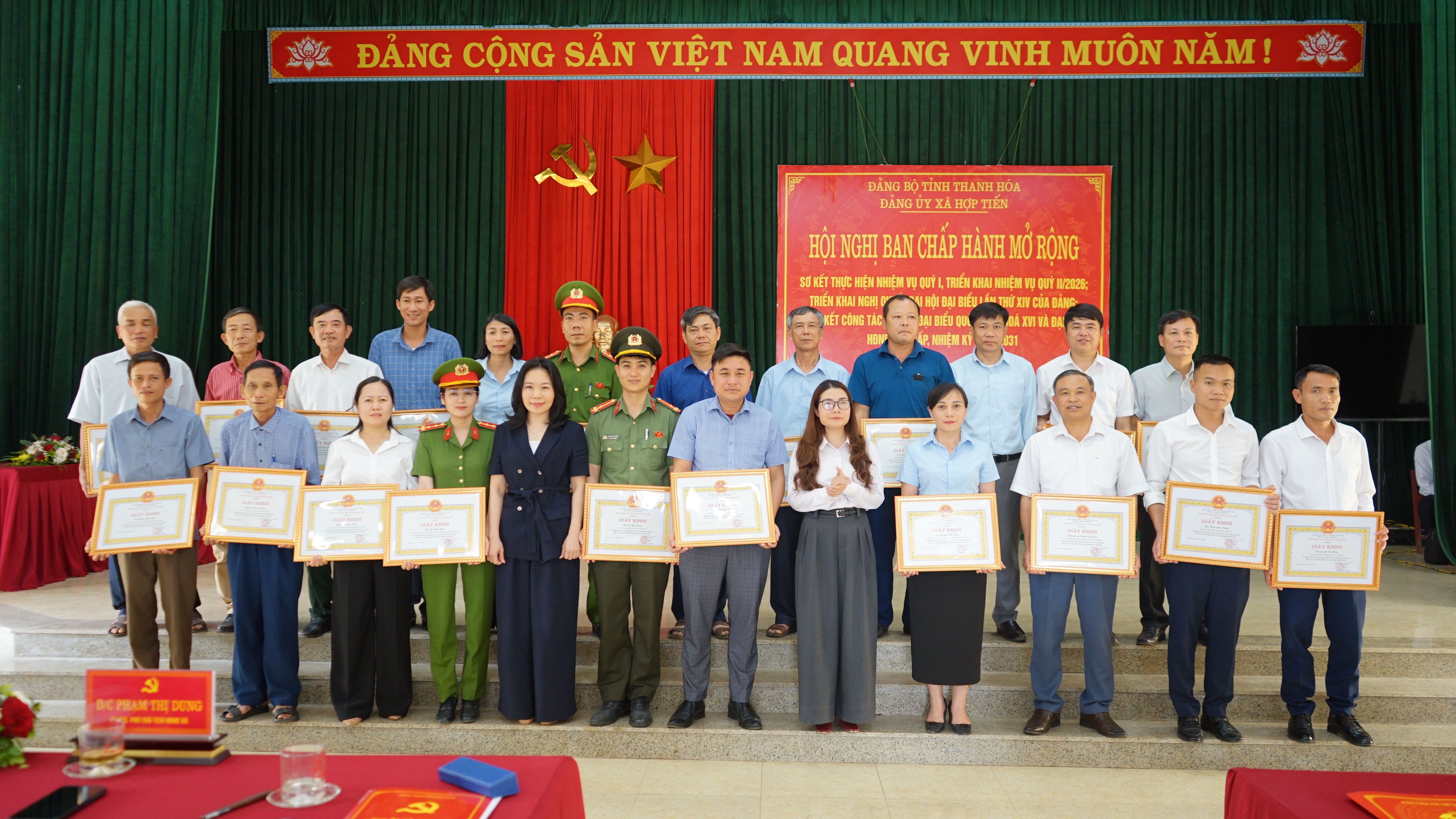 Anh-tin-bai