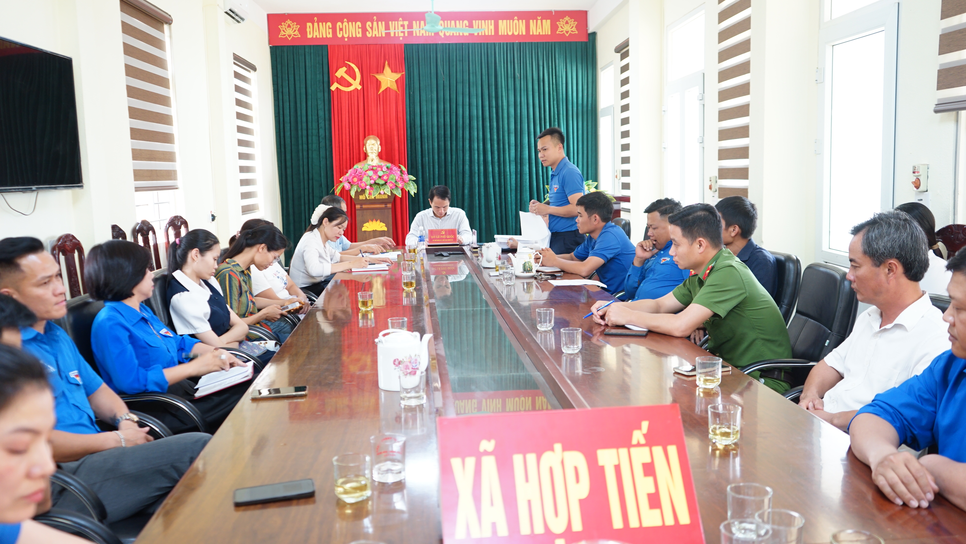 Anh-tin-bai