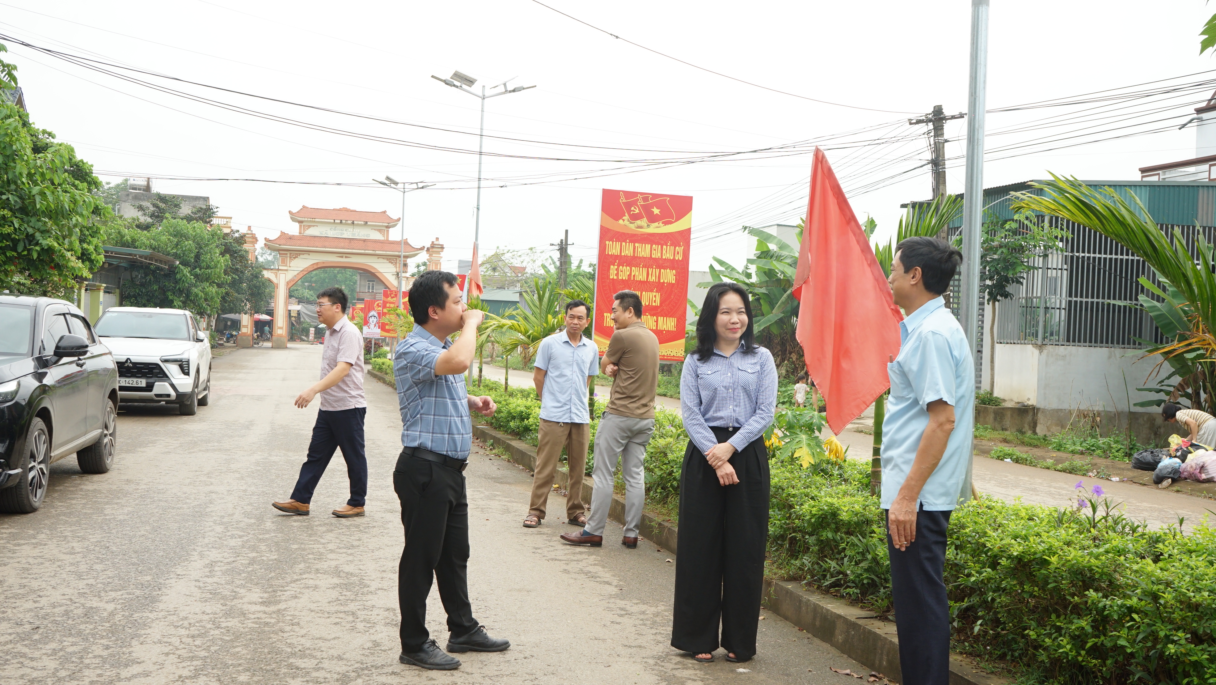    Văn phòng Điều phối xây dựng NTM tỉnh làm việc tại xã Hợp Tiến